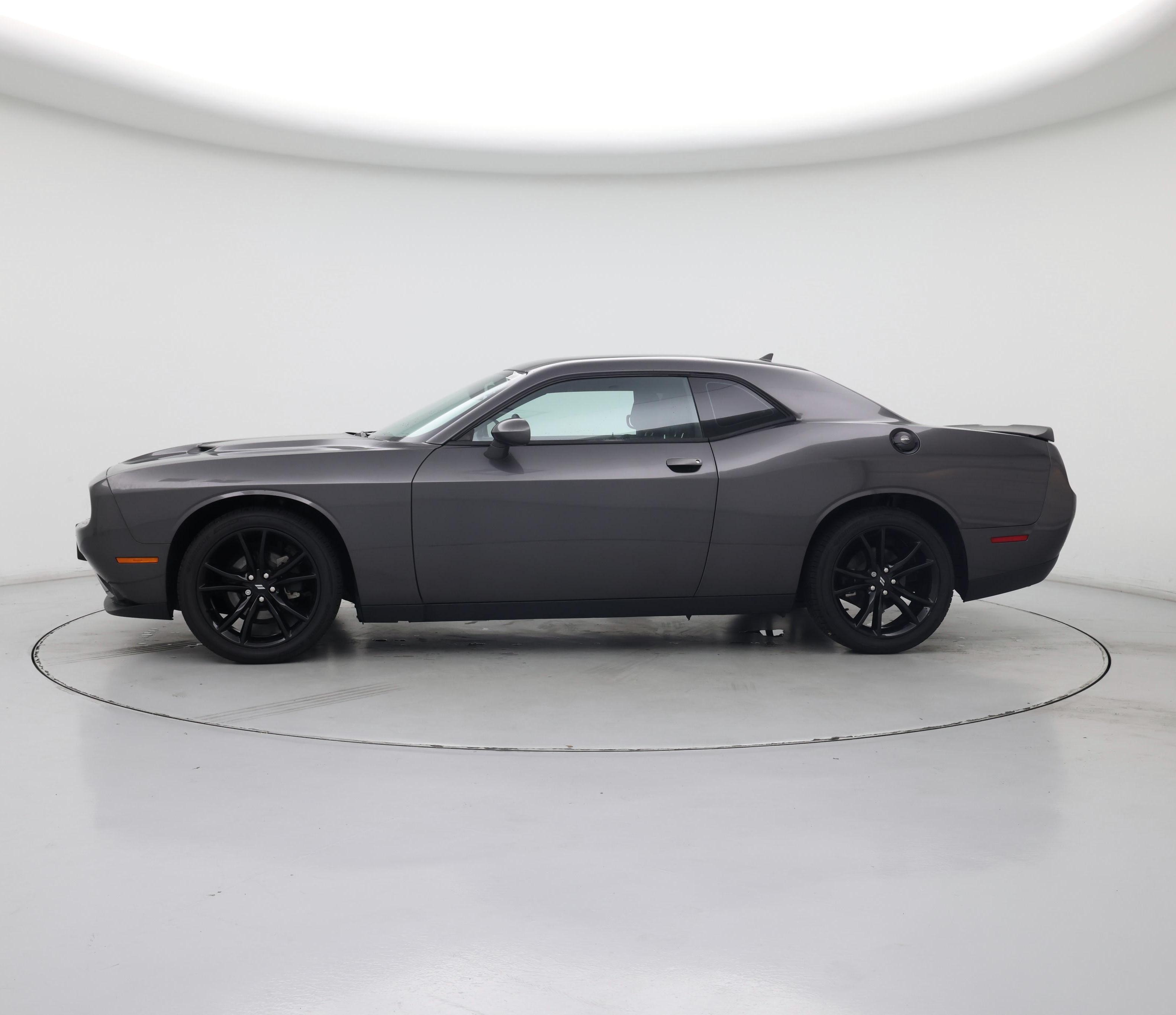 Thumbnail: 2017 Dodge Challenger - 3