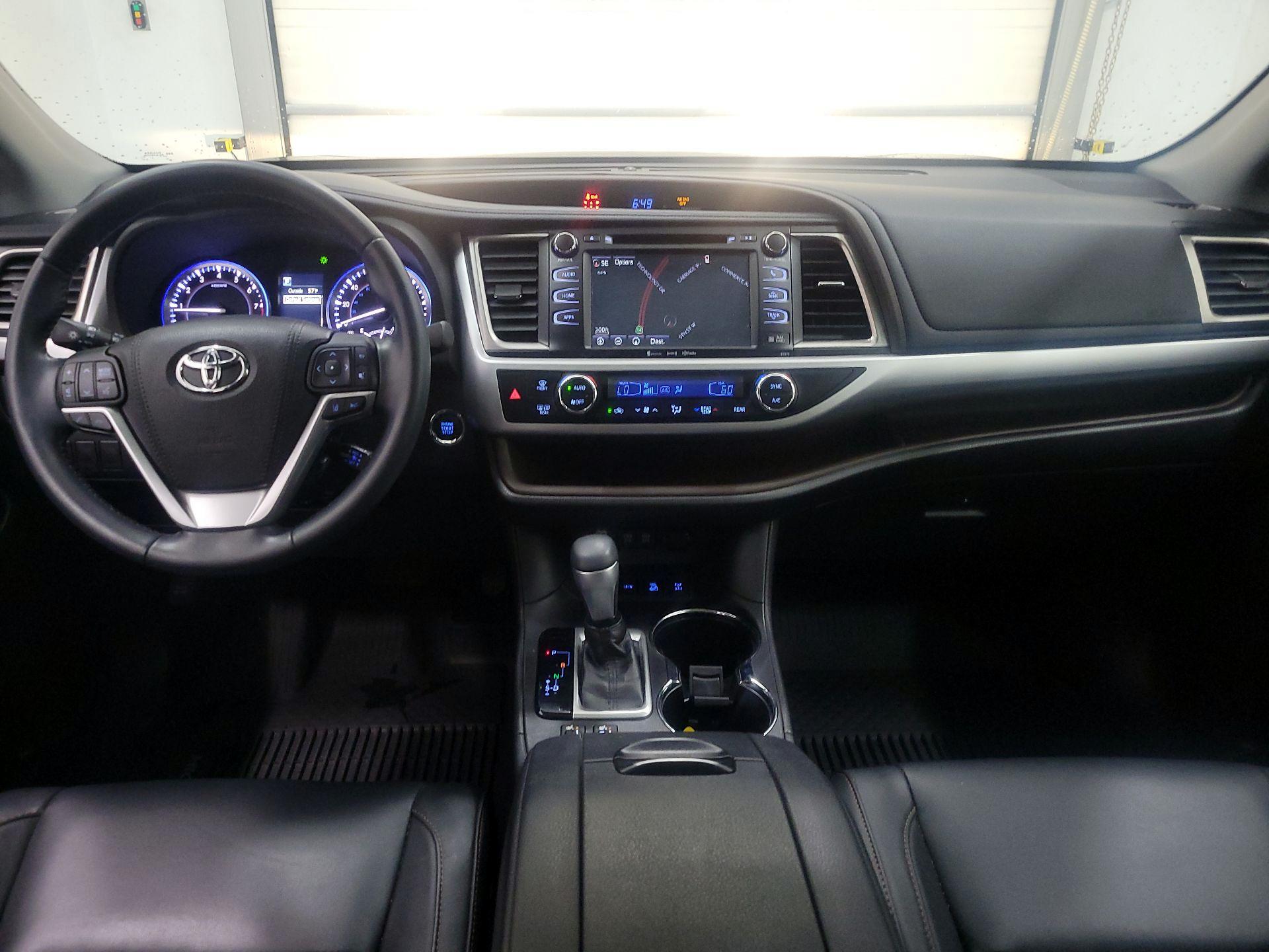 Thumbnail: 2018 Toyota Highlander - 9
