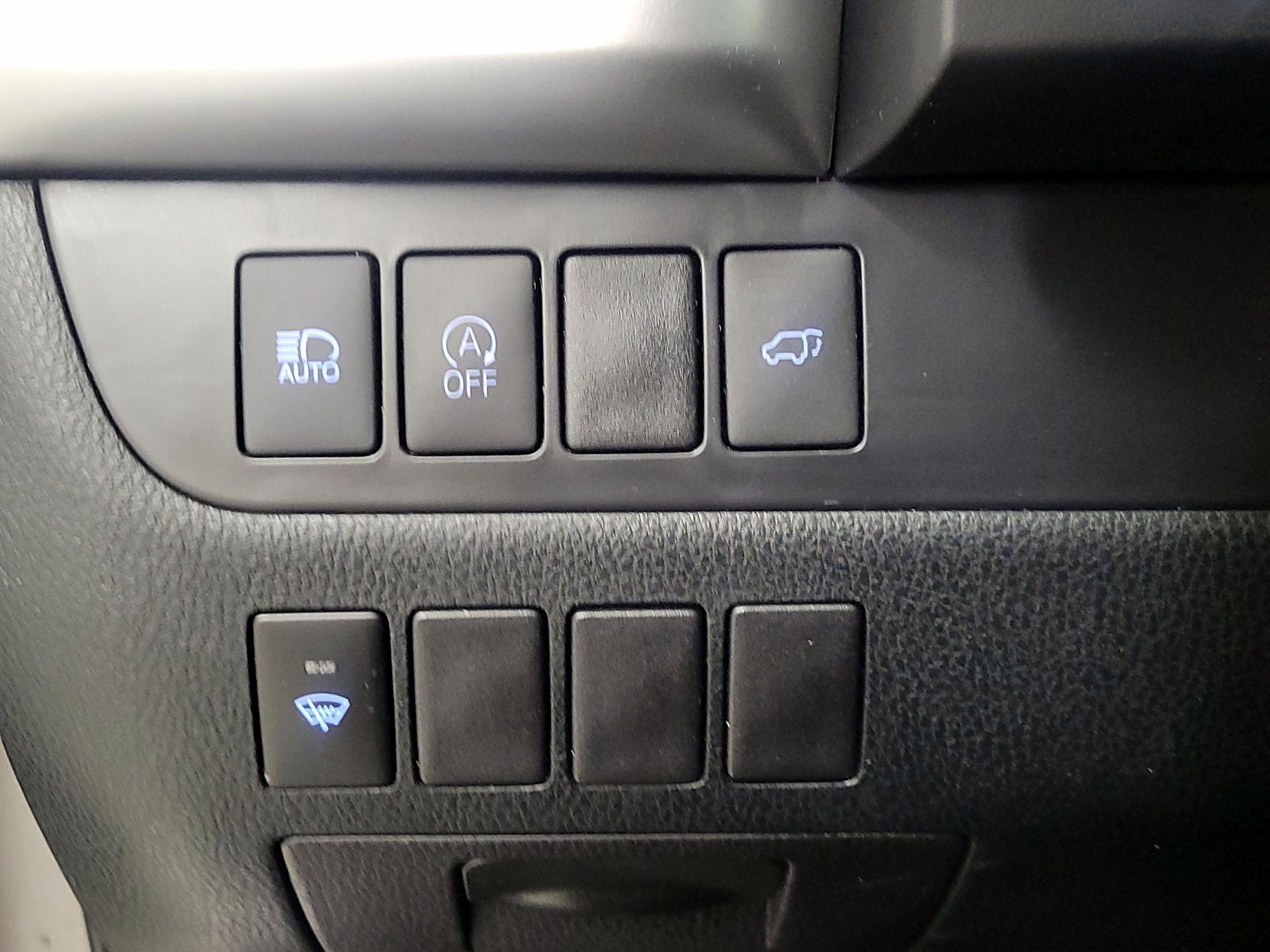 Thumbnail: 2018 Toyota Highlander - 13