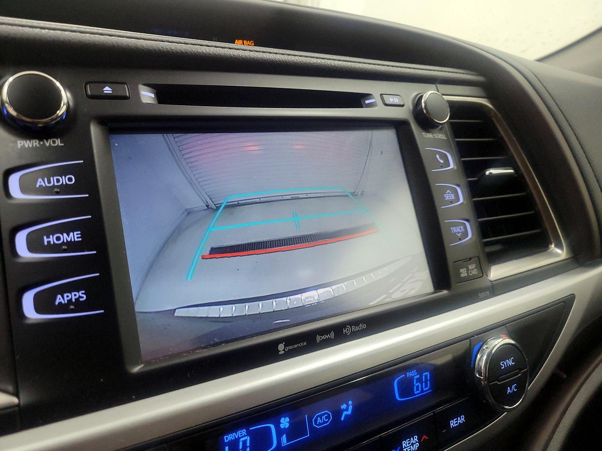 Thumbnail: 2018 Toyota Highlander - 15