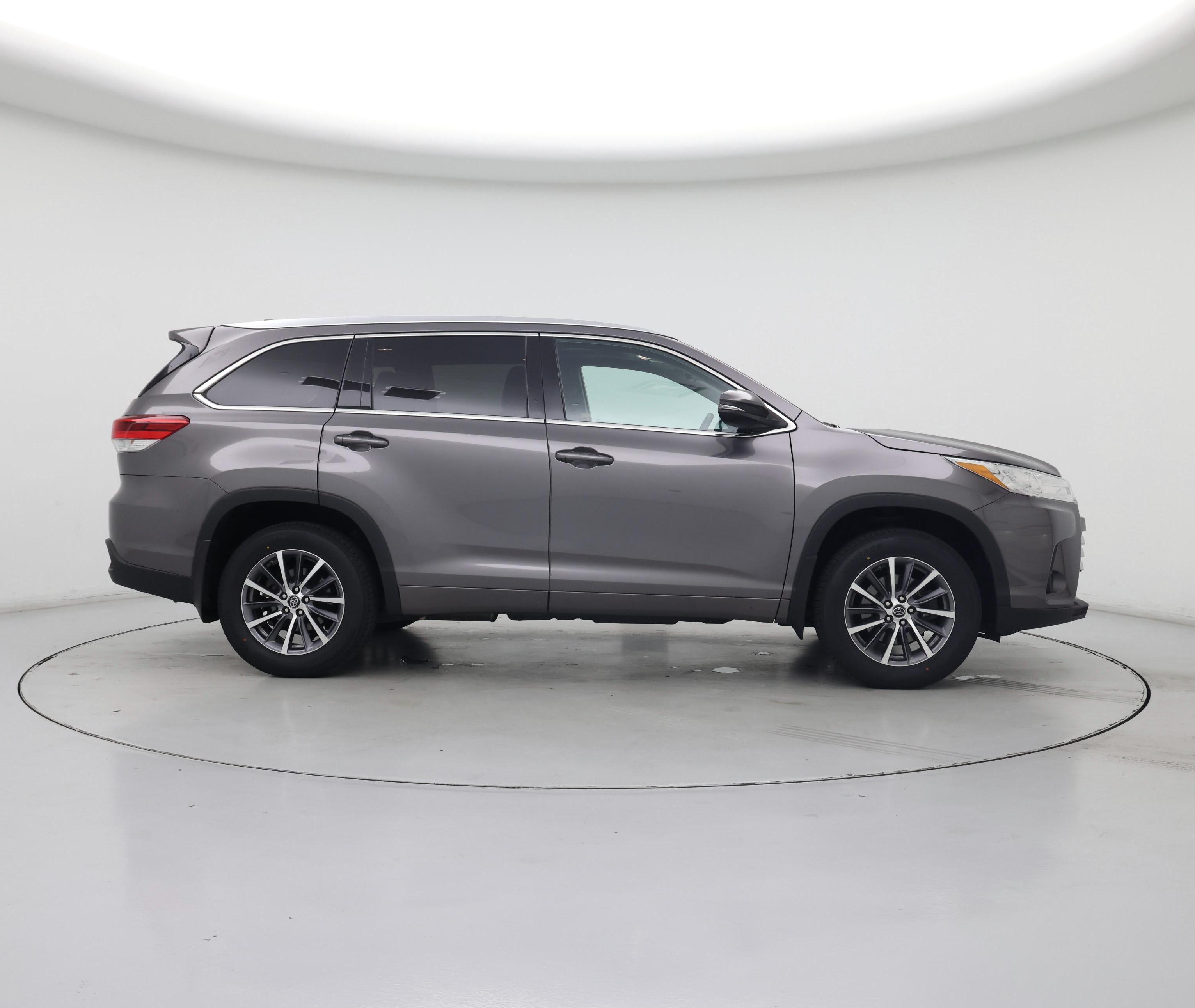 Thumbnail: 2018 Toyota Highlander - 7