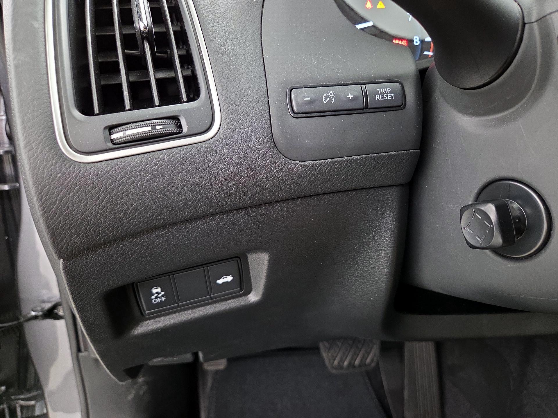 Thumbnail: 2020 INFINITI Q50 - 13