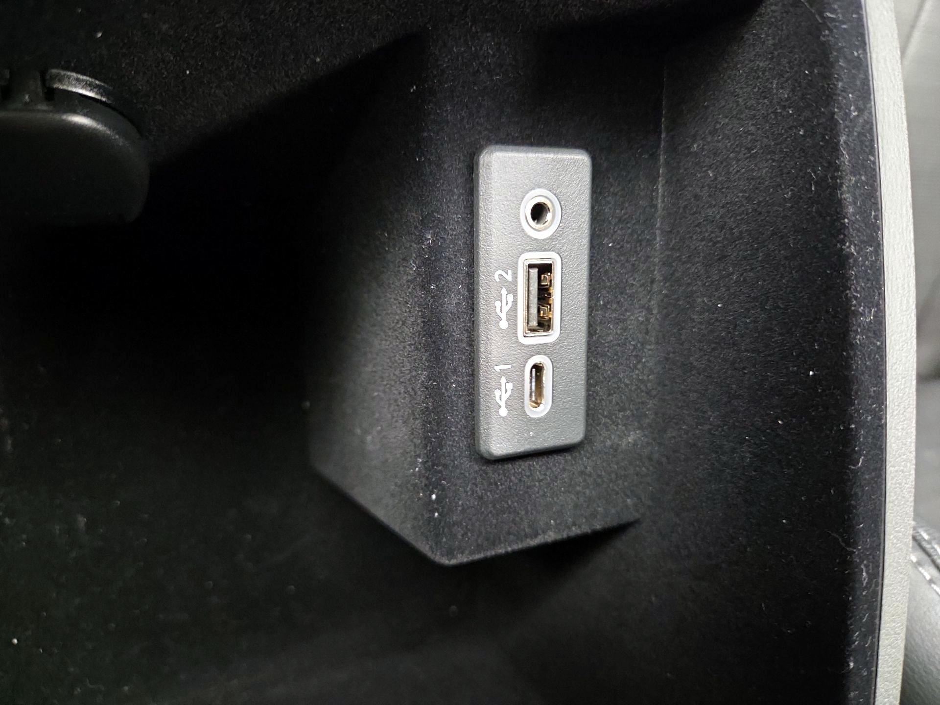 Thumbnail: 2020 INFINITI Q50 - 19