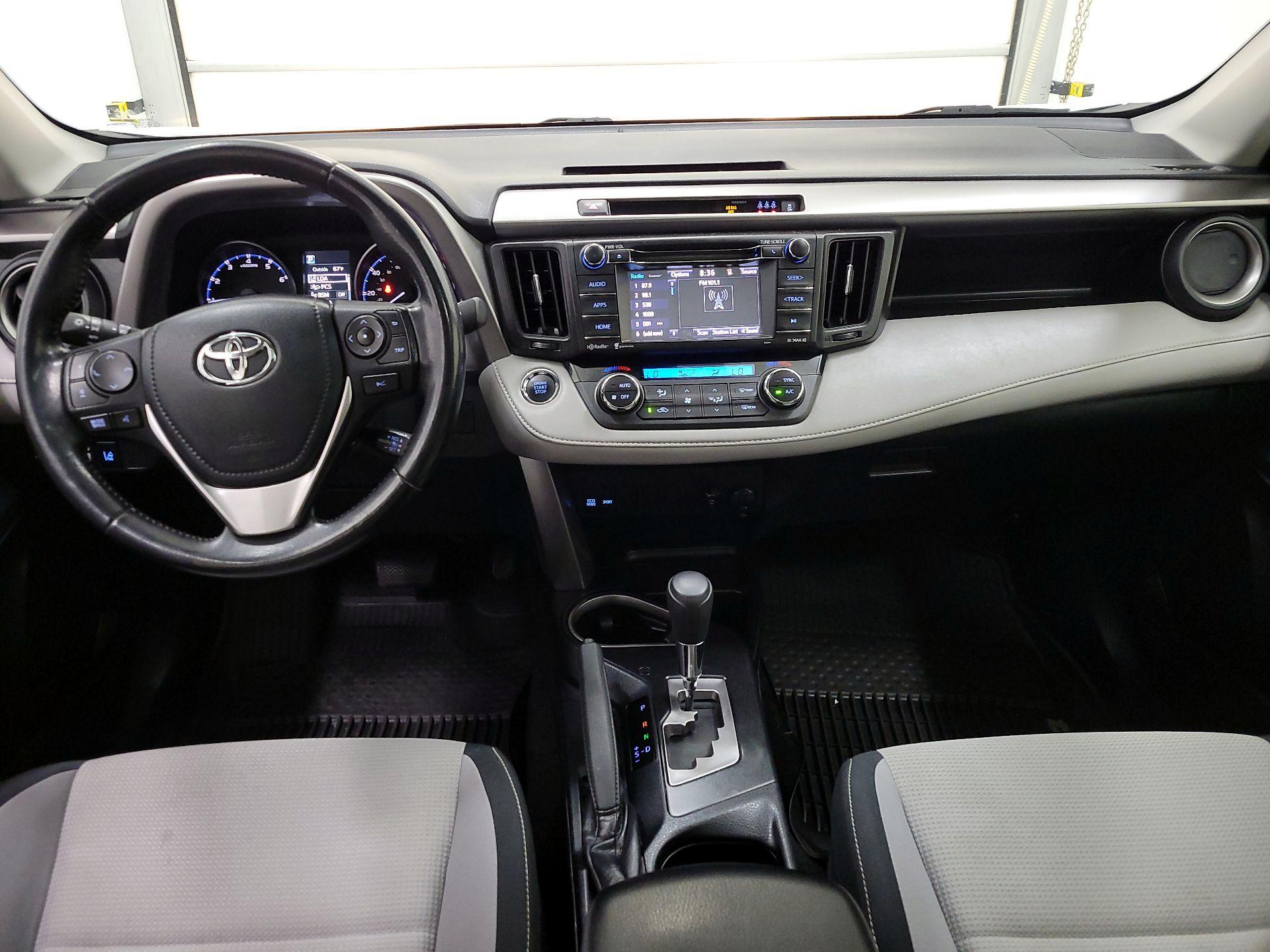Thumbnail: 2018 Toyota RAV4 - 9