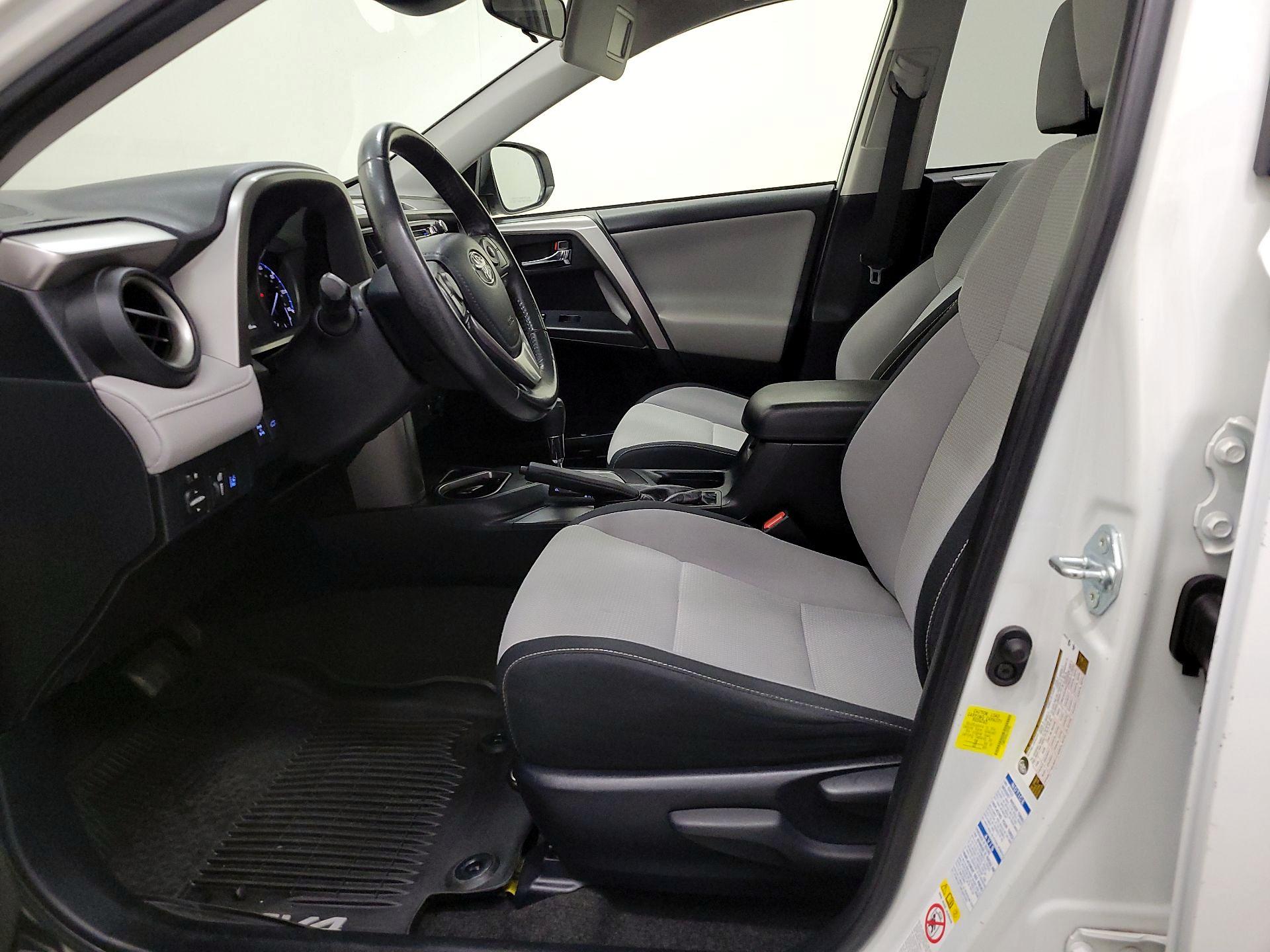 Thumbnail: 2018 Toyota RAV4 - 11