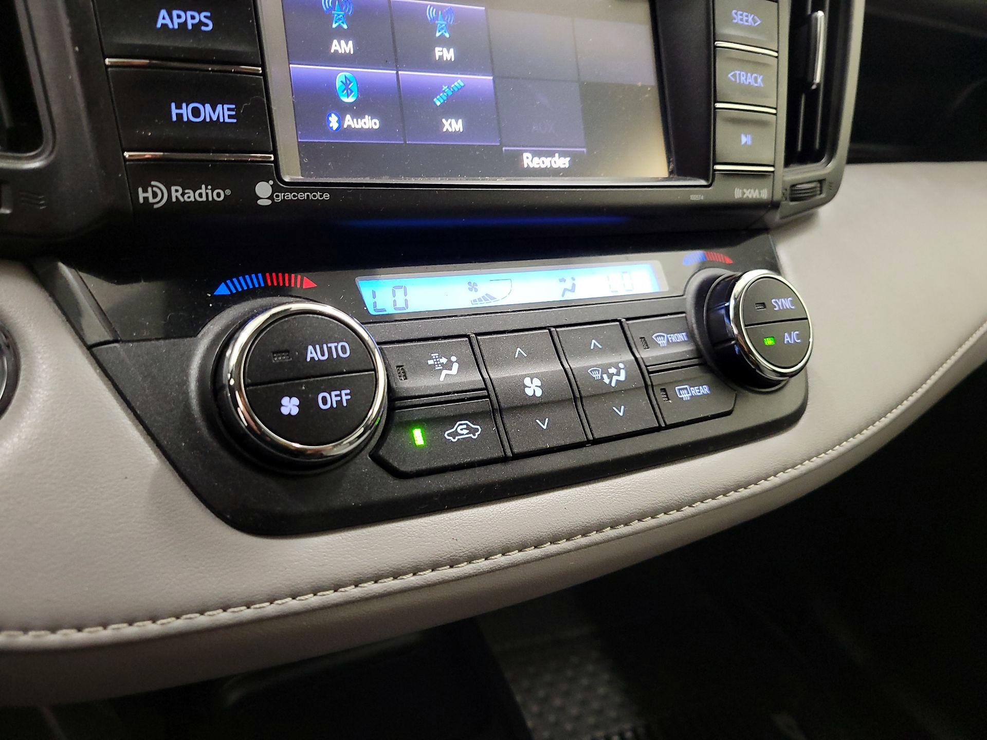 Thumbnail: 2018 Toyota RAV4 - 16