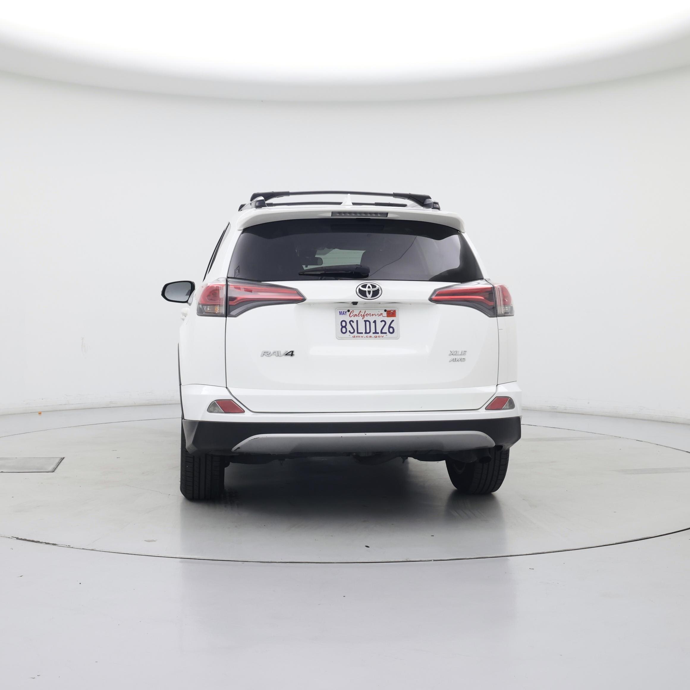 Thumbnail: 2018 Toyota RAV4 - 6