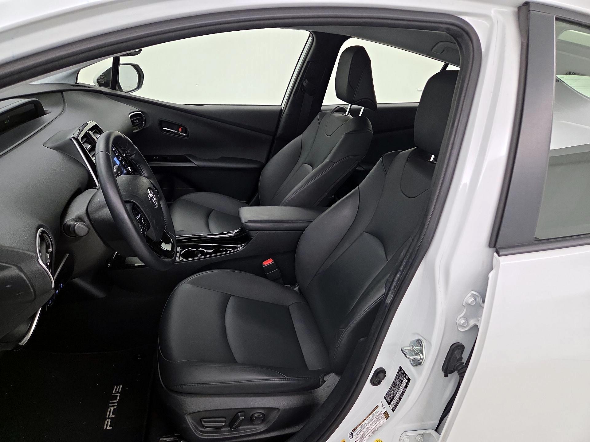 Thumbnail: 2022 Toyota Prius - 11