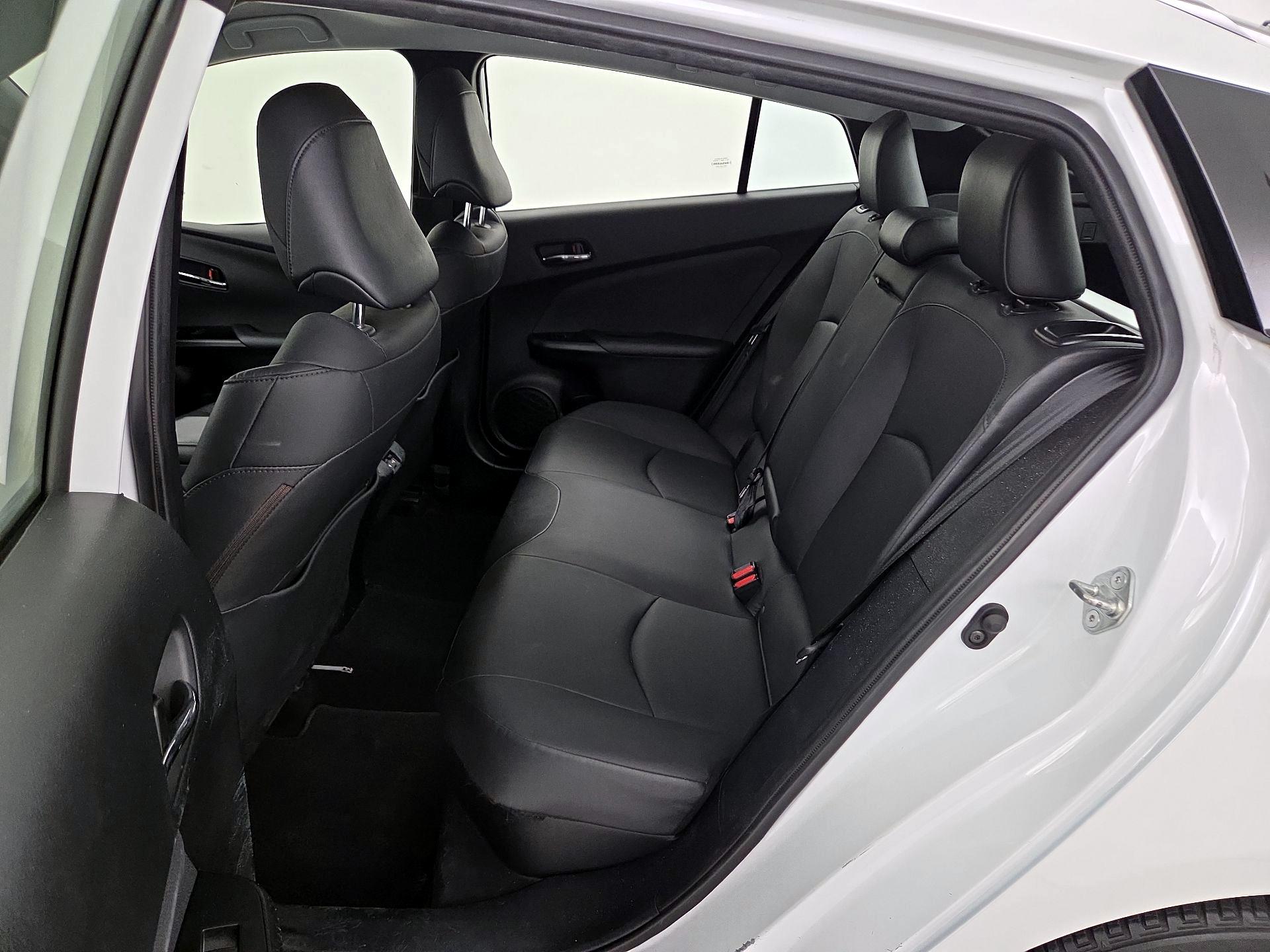 Thumbnail: 2022 Toyota Prius - 19