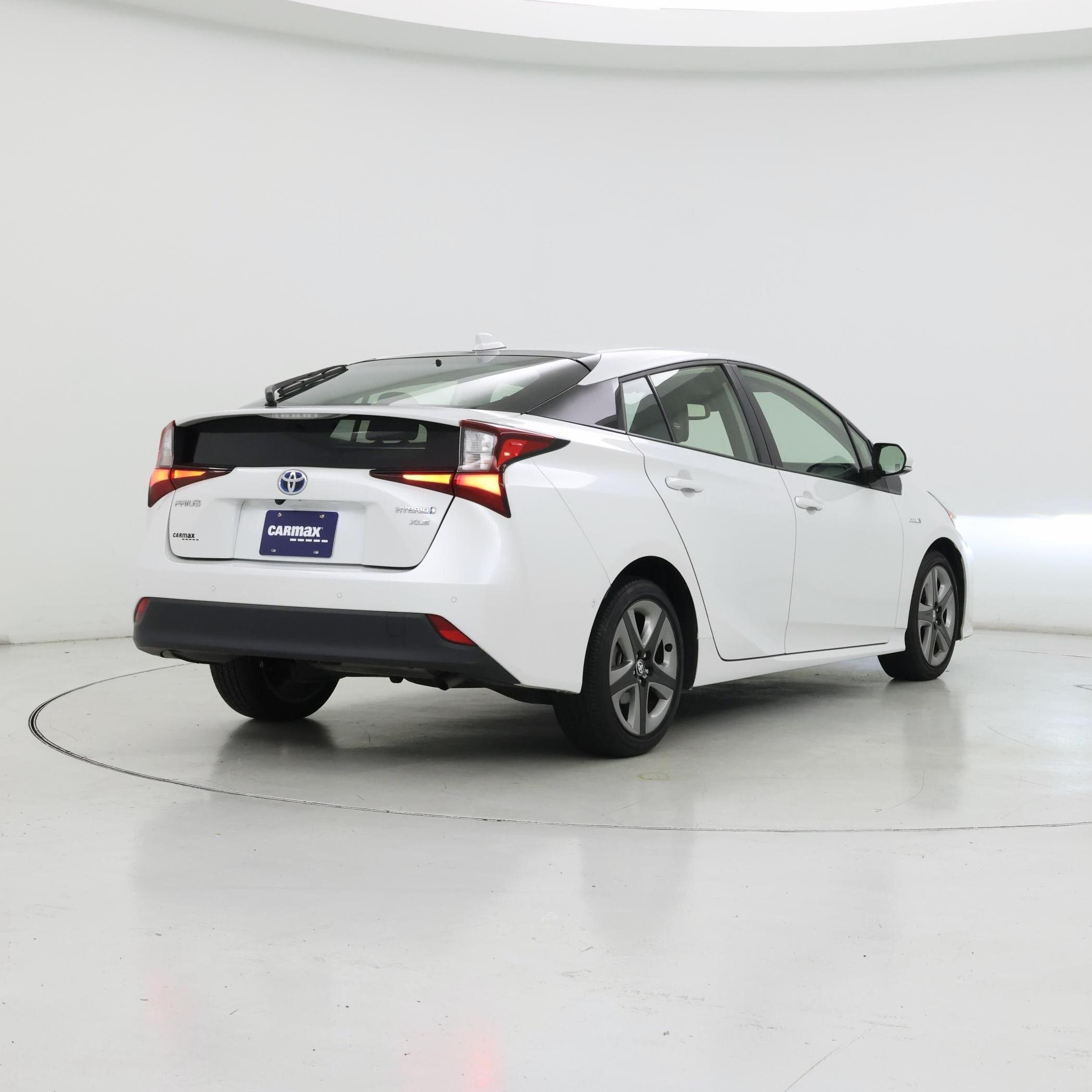 Thumbnail: 2022 Toyota Prius - 8