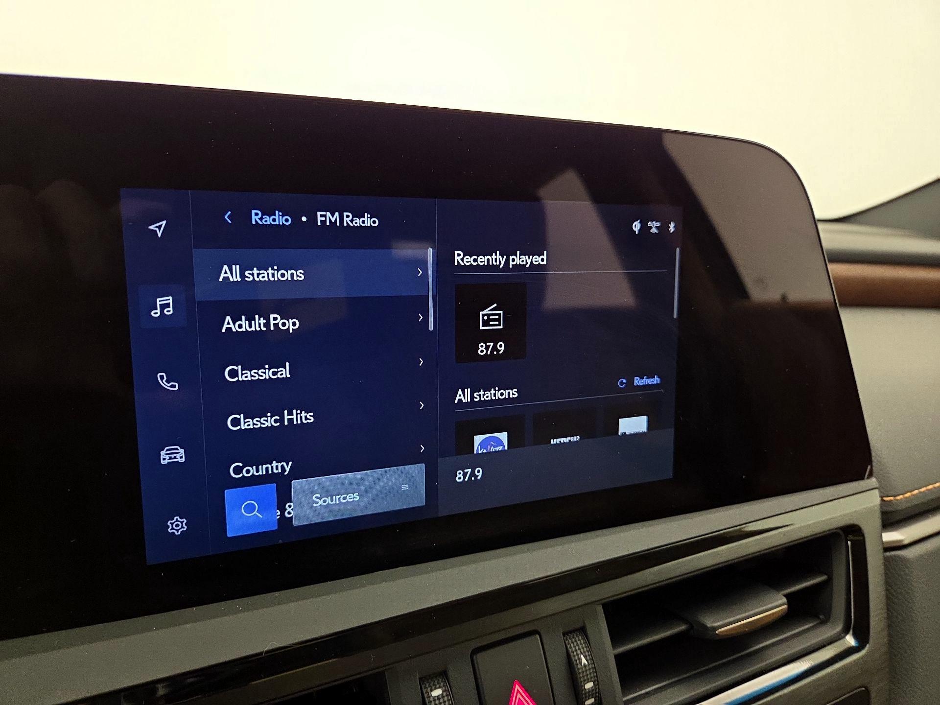 Thumbnail: 2025 Lexus ES - 15