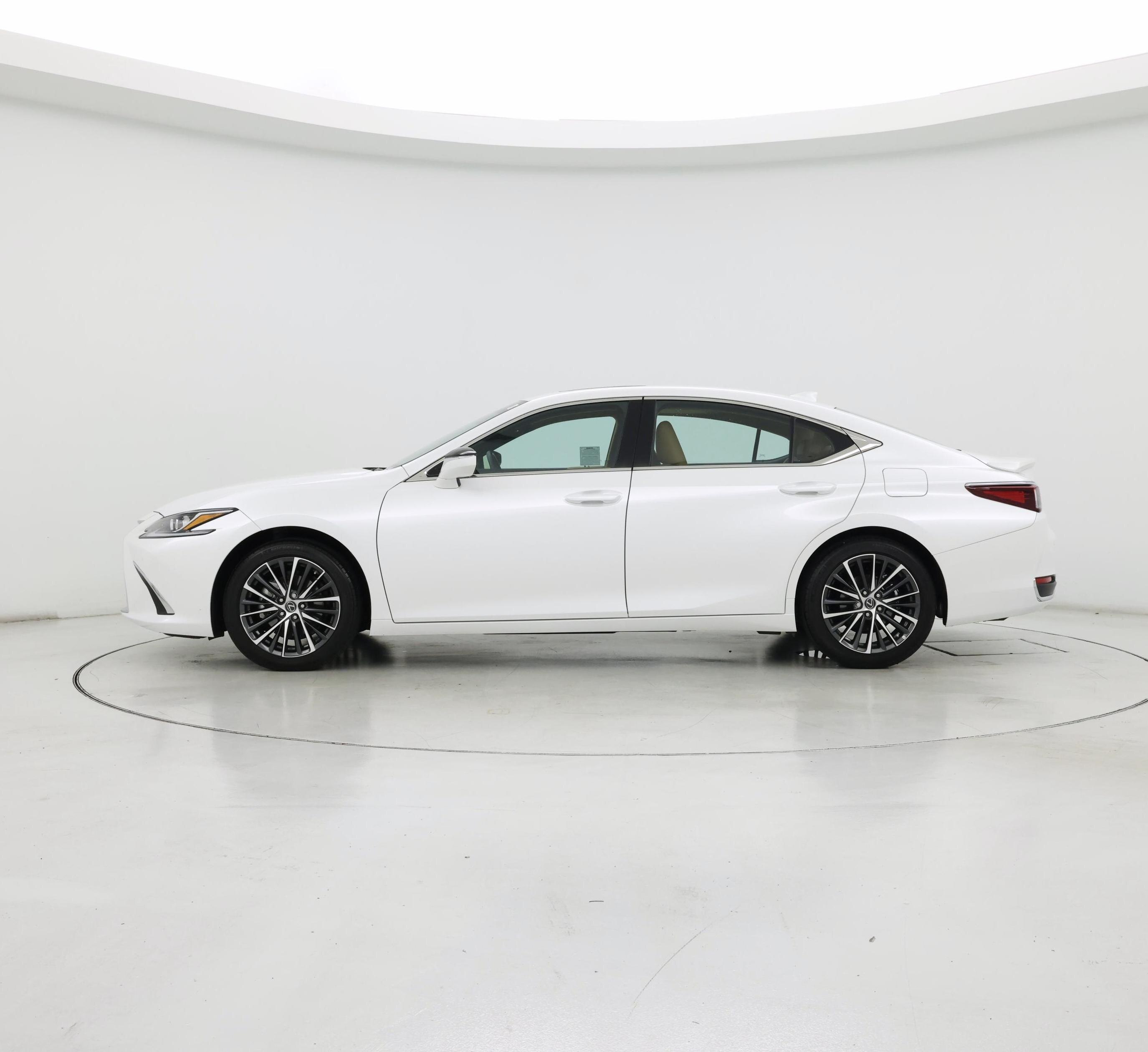 Thumbnail: 2025 Lexus ES - 3