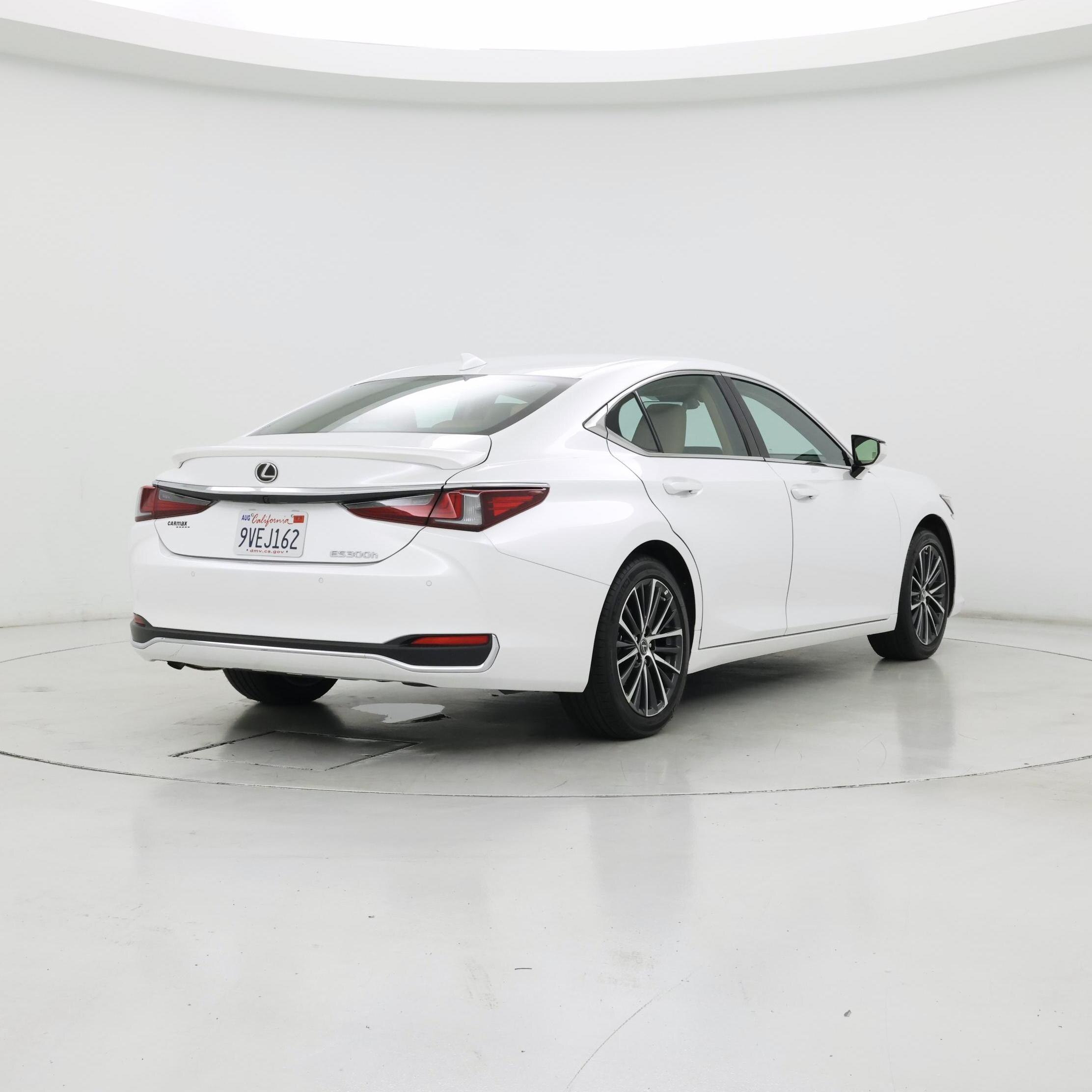 Thumbnail: 2025 Lexus ES - 8