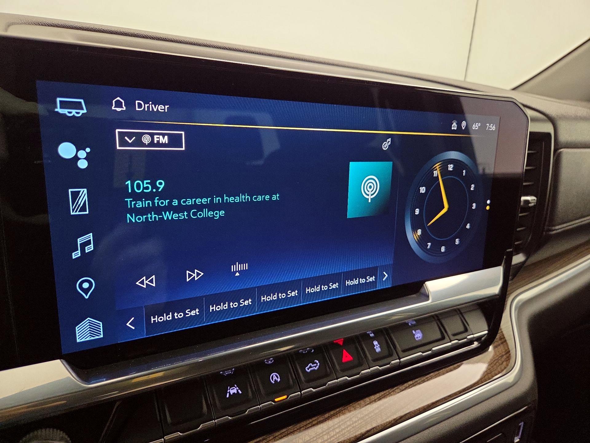 Thumbnail: 2022 Chevrolet Silverado 1500 - 16