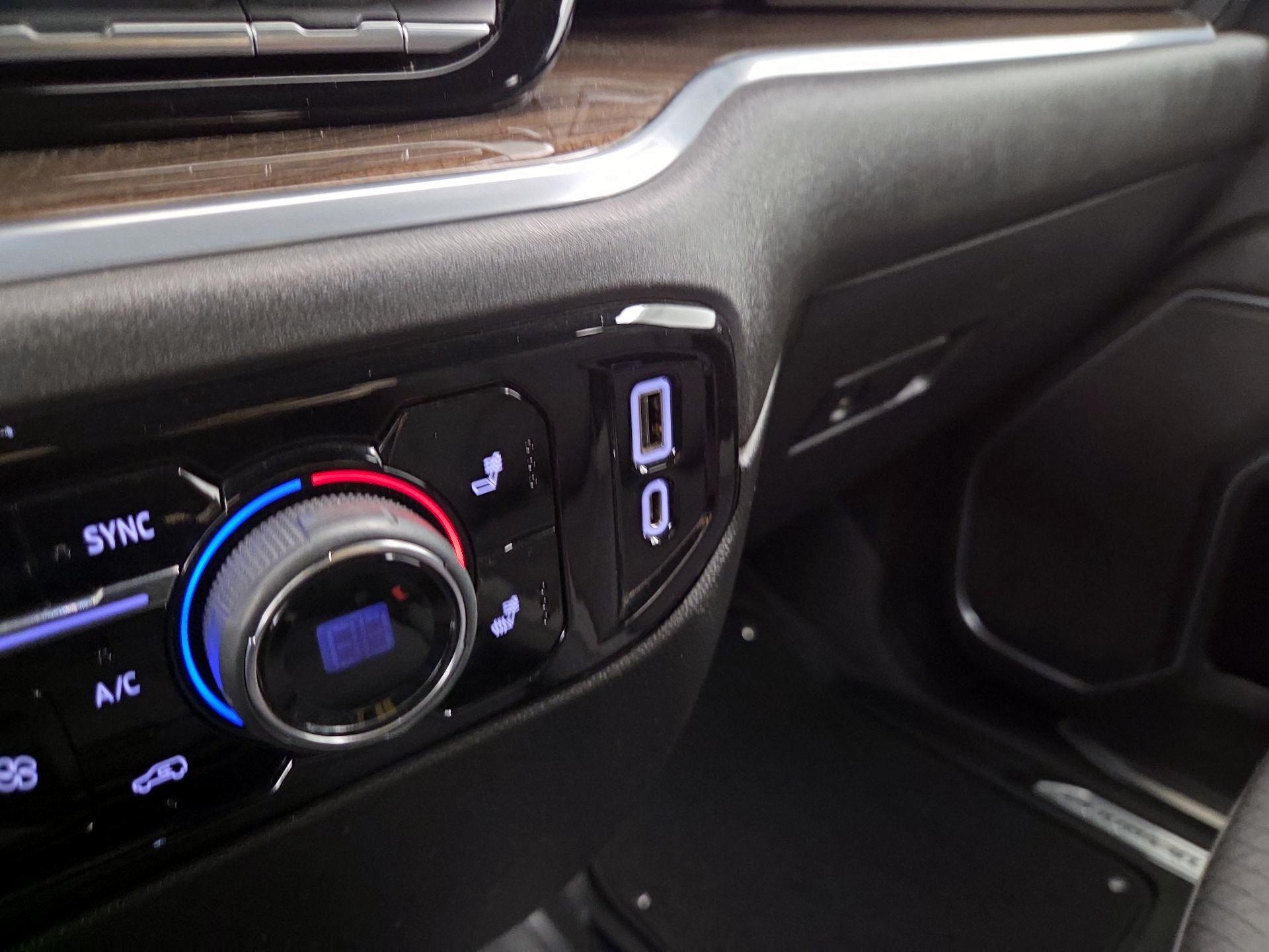 Thumbnail: 2022 Chevrolet Silverado 1500 - 19