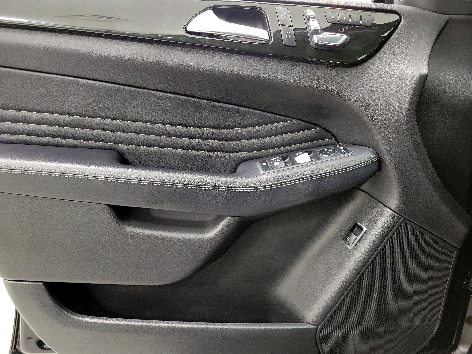 Thumbnail: 2019 Mercedes-Benz GLE - 12