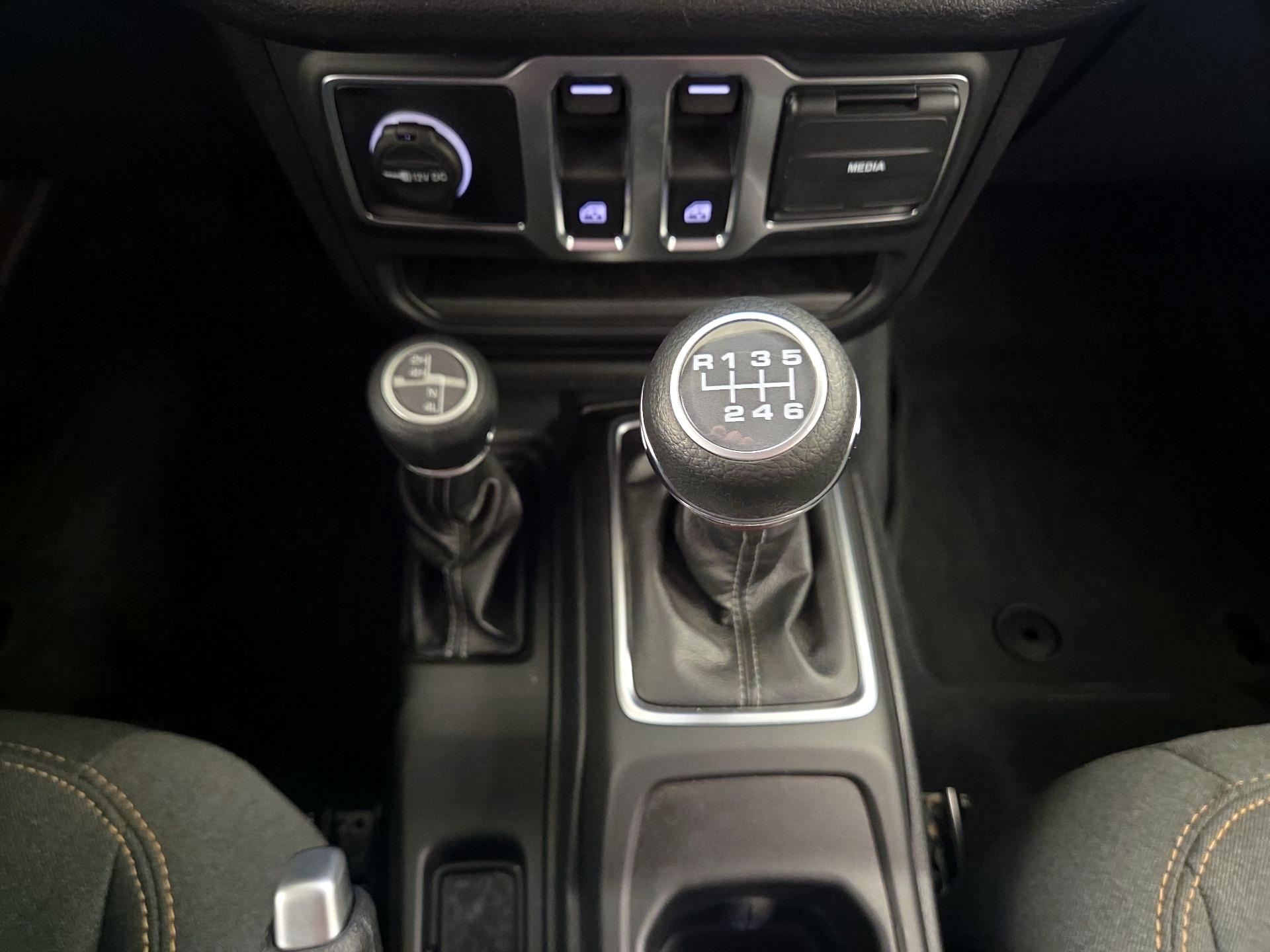 Thumbnail: 2025 Jeep Wrangler - 17