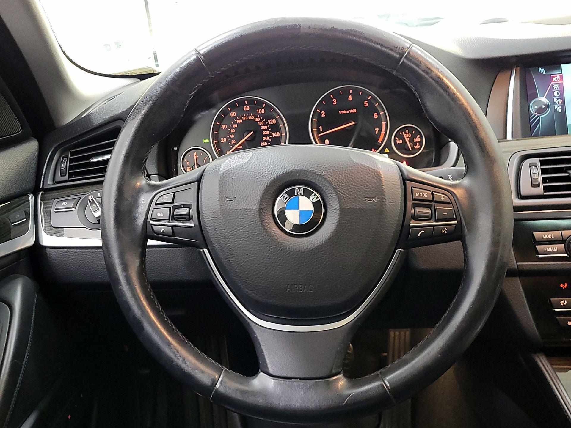 Thumbnail: 2015 BMW 5 Series - 10