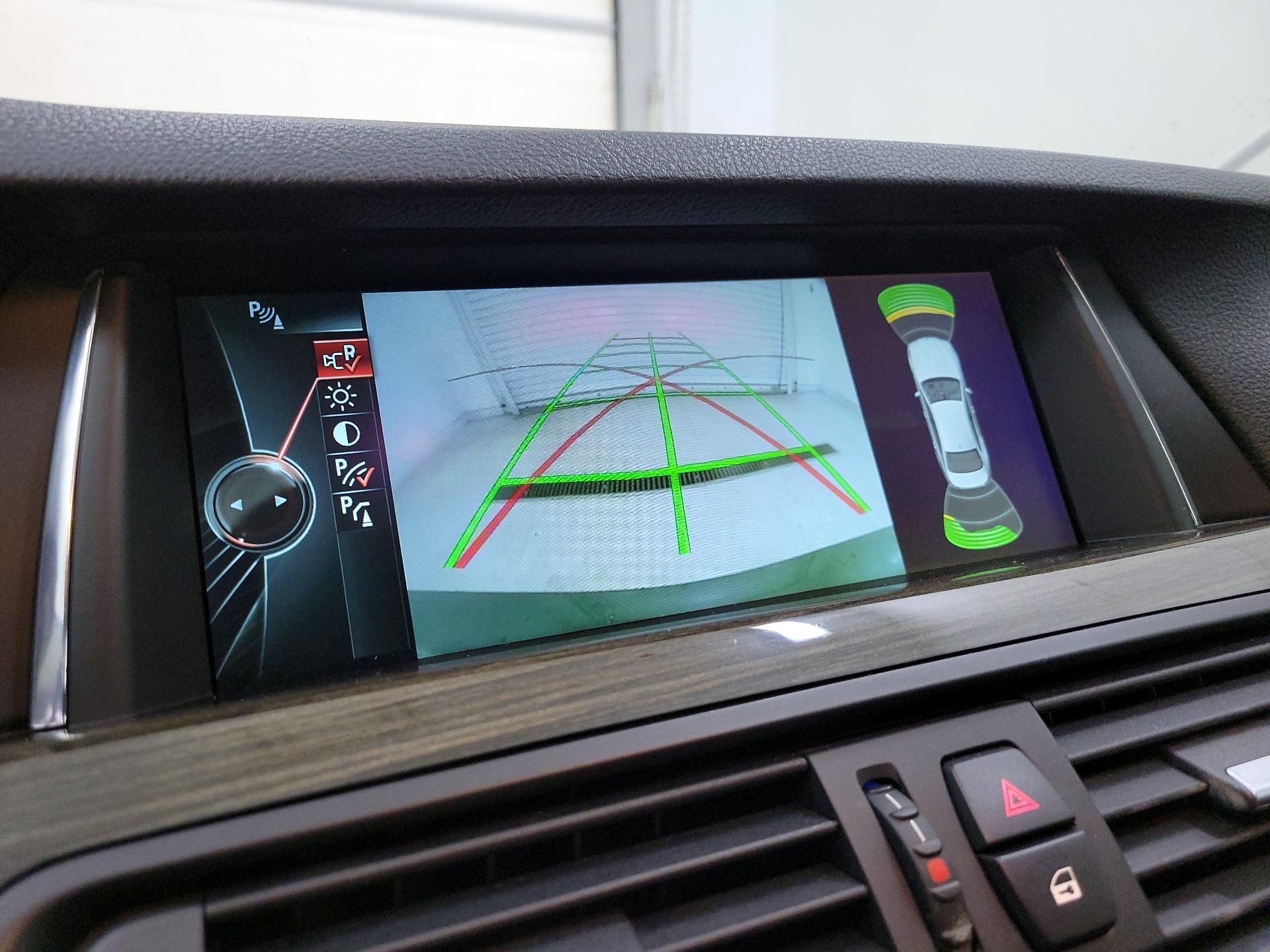 Thumbnail: 2015 BMW 5 Series - 14