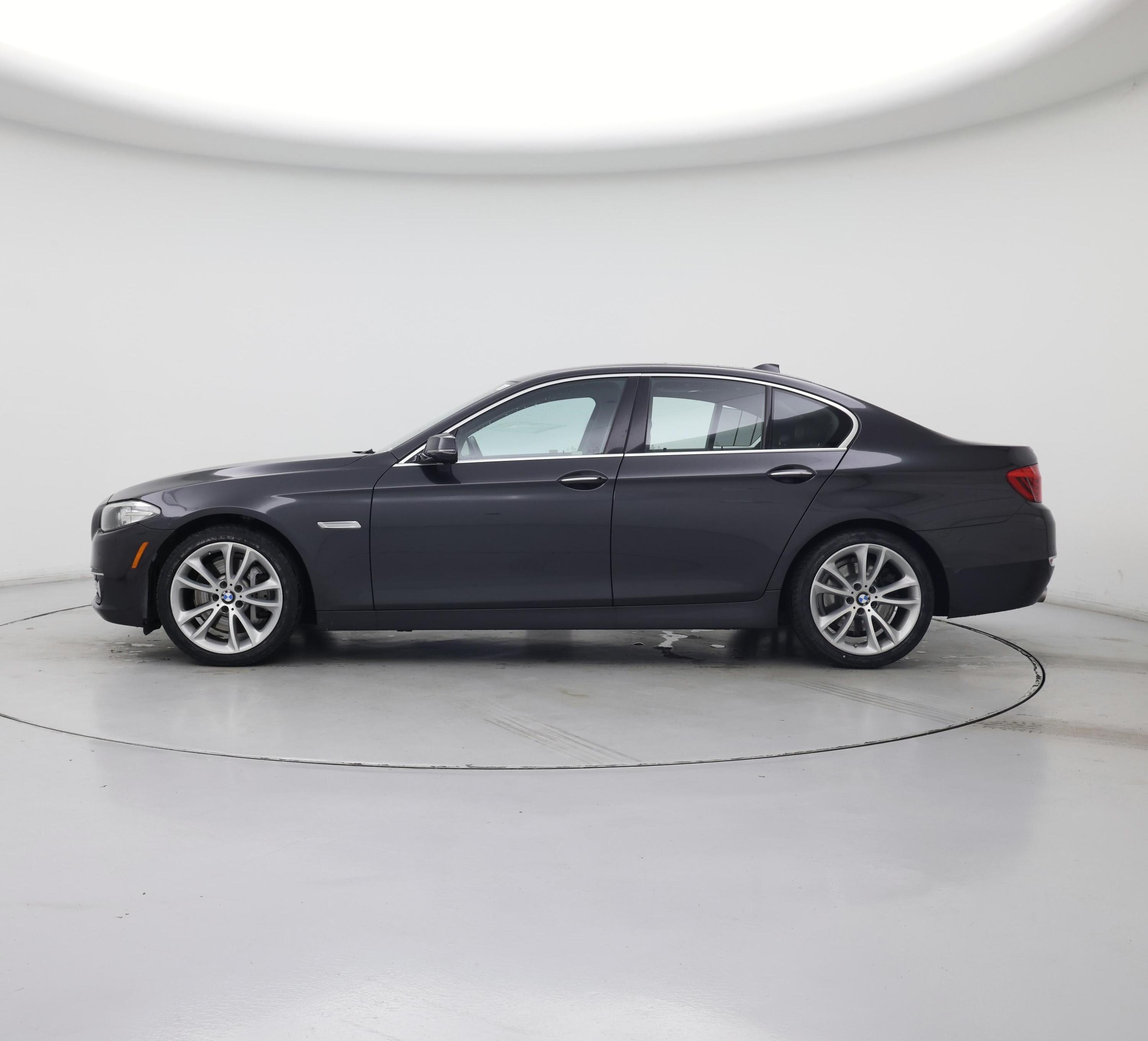 Thumbnail: 2015 BMW 5 Series - 3
