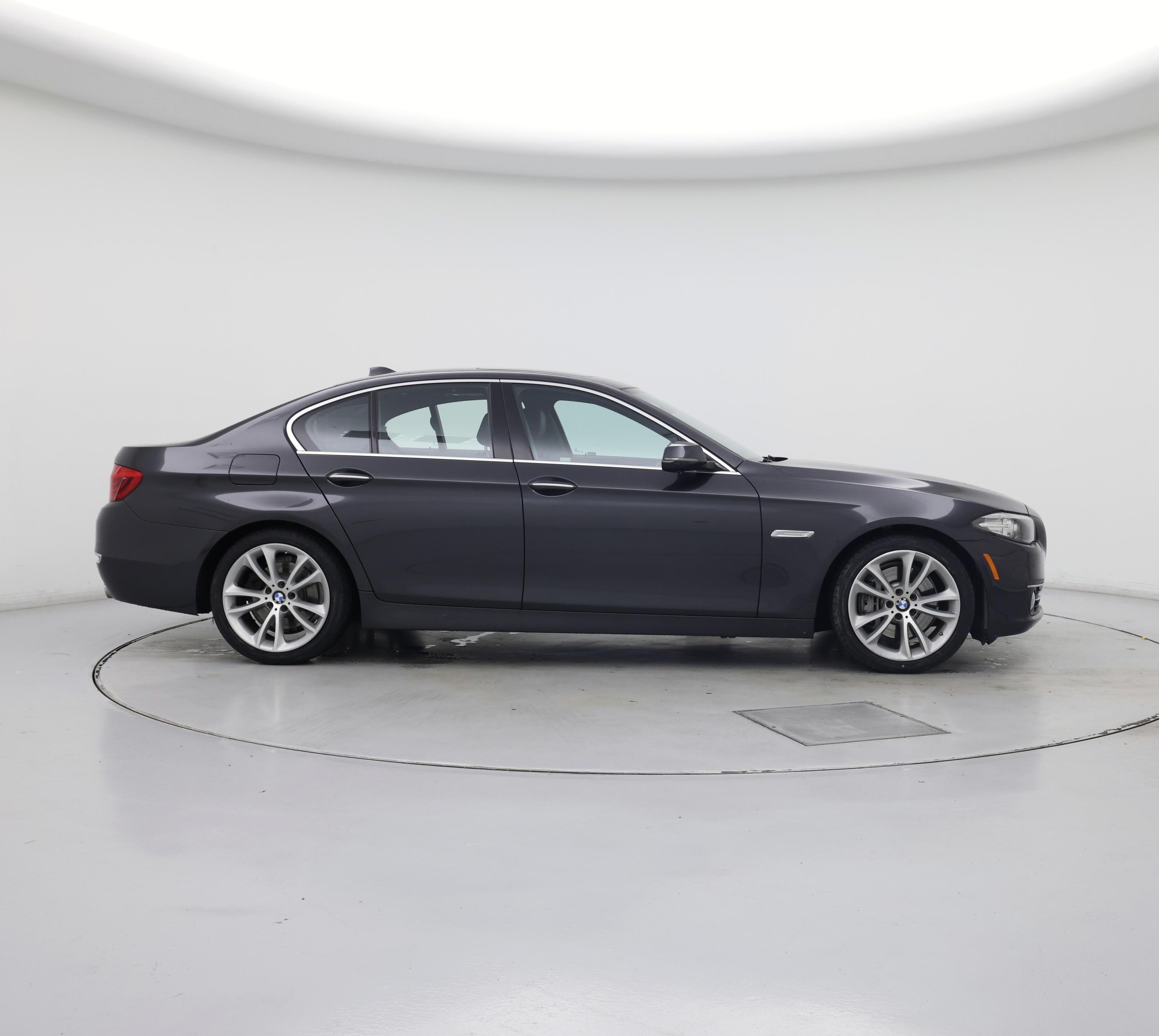 Thumbnail: 2015 BMW 5 Series - 7
