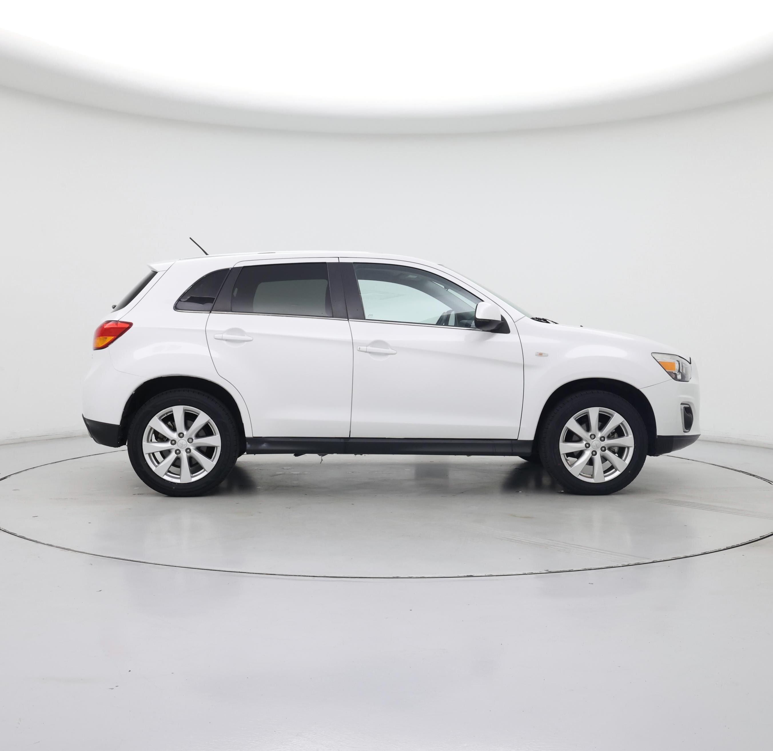 Thumbnail: 2014 Mitsubishi Outlander Sport - 7