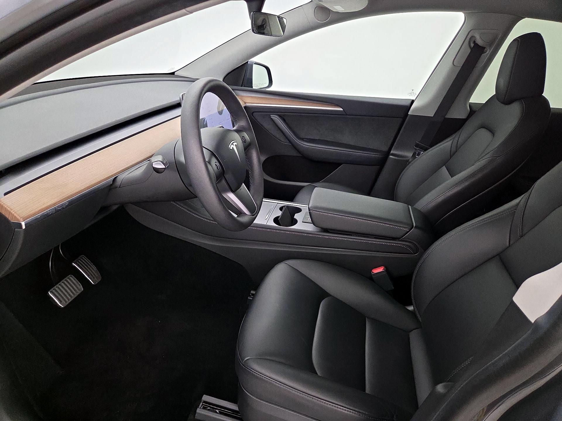 Thumbnail: 2023 Tesla Model Y - 11