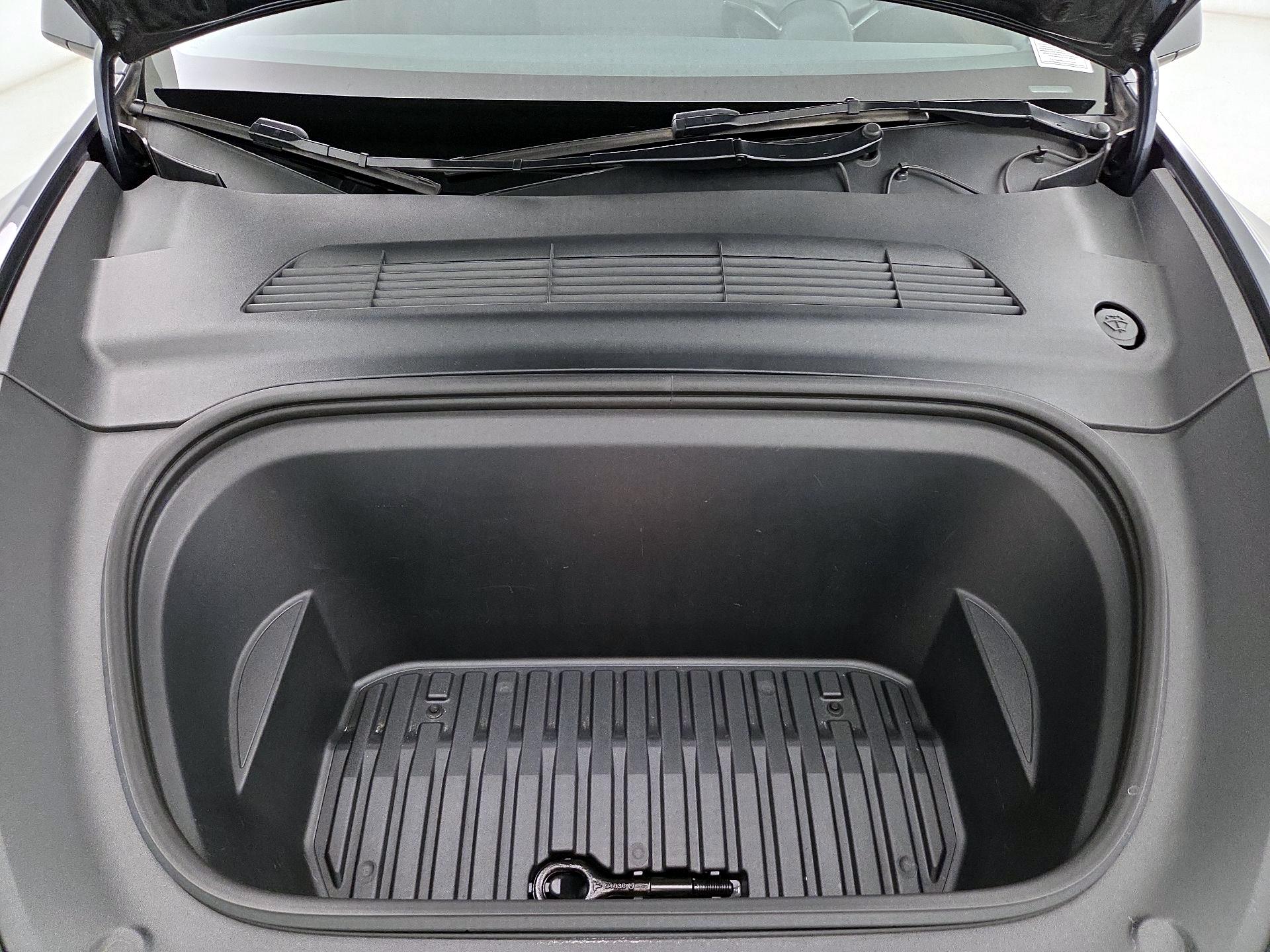 Thumbnail: 2023 Tesla Model Y - 20