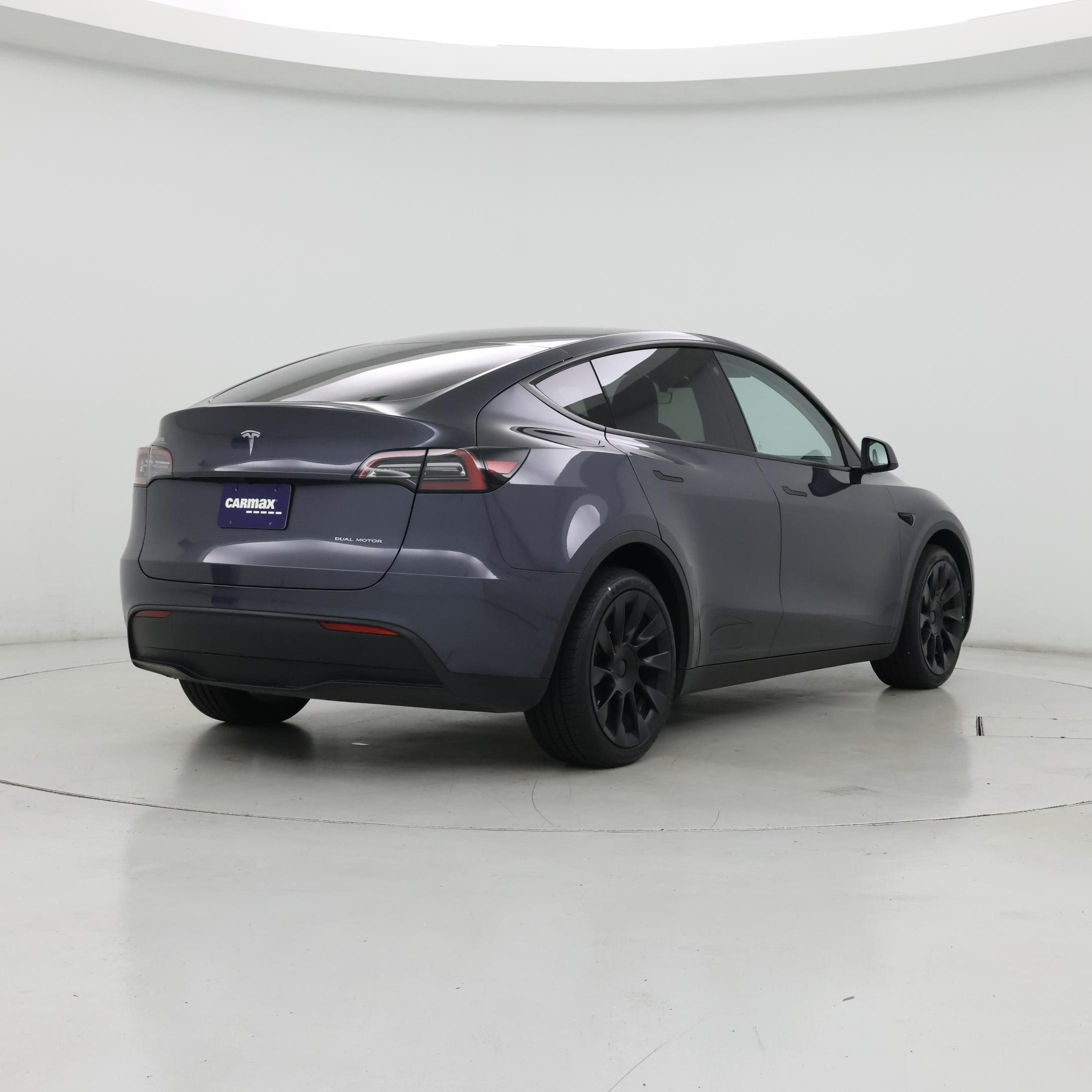 Thumbnail: 2023 Tesla Model Y - 8