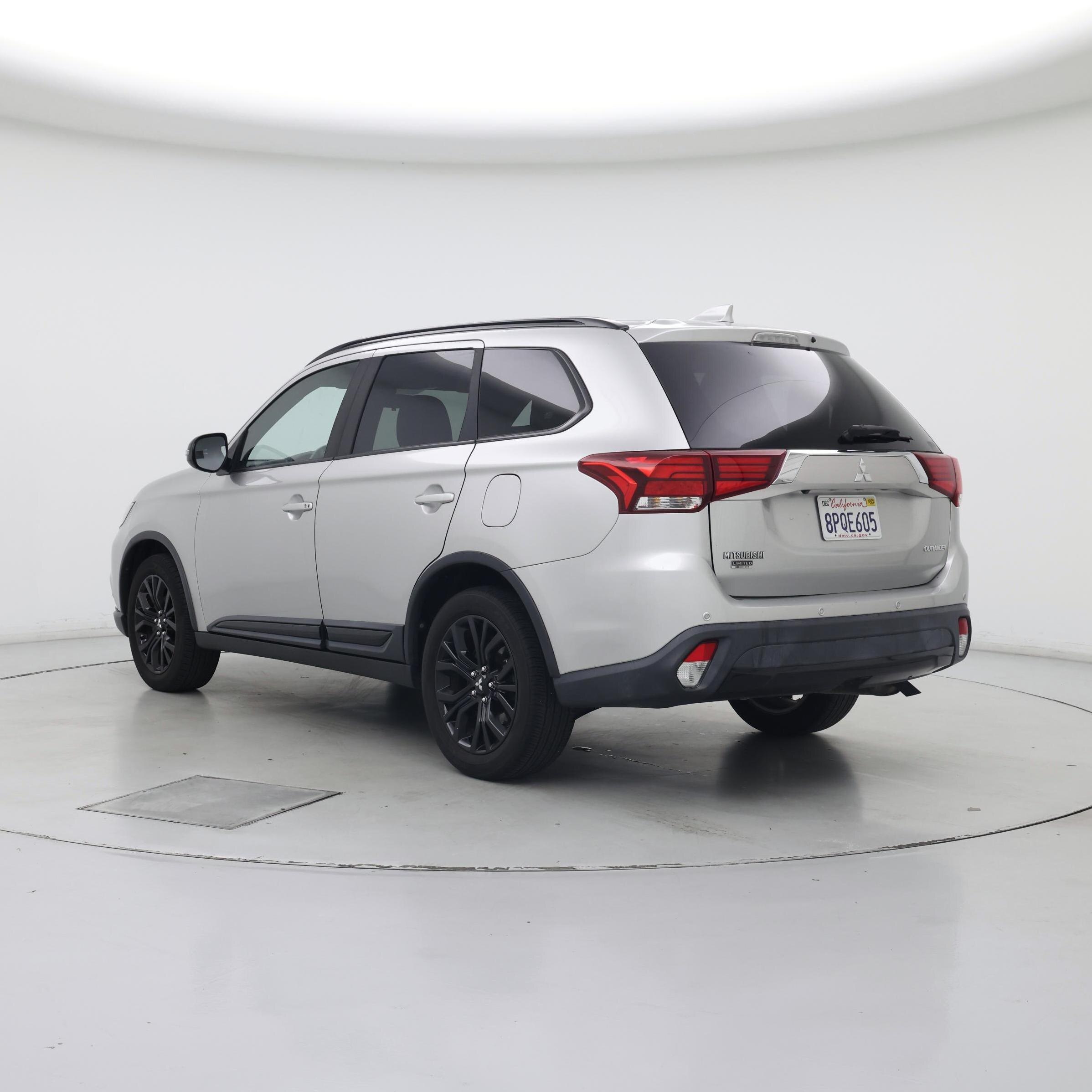 Thumbnail: 2018 Mitsubishi Outlander - 2