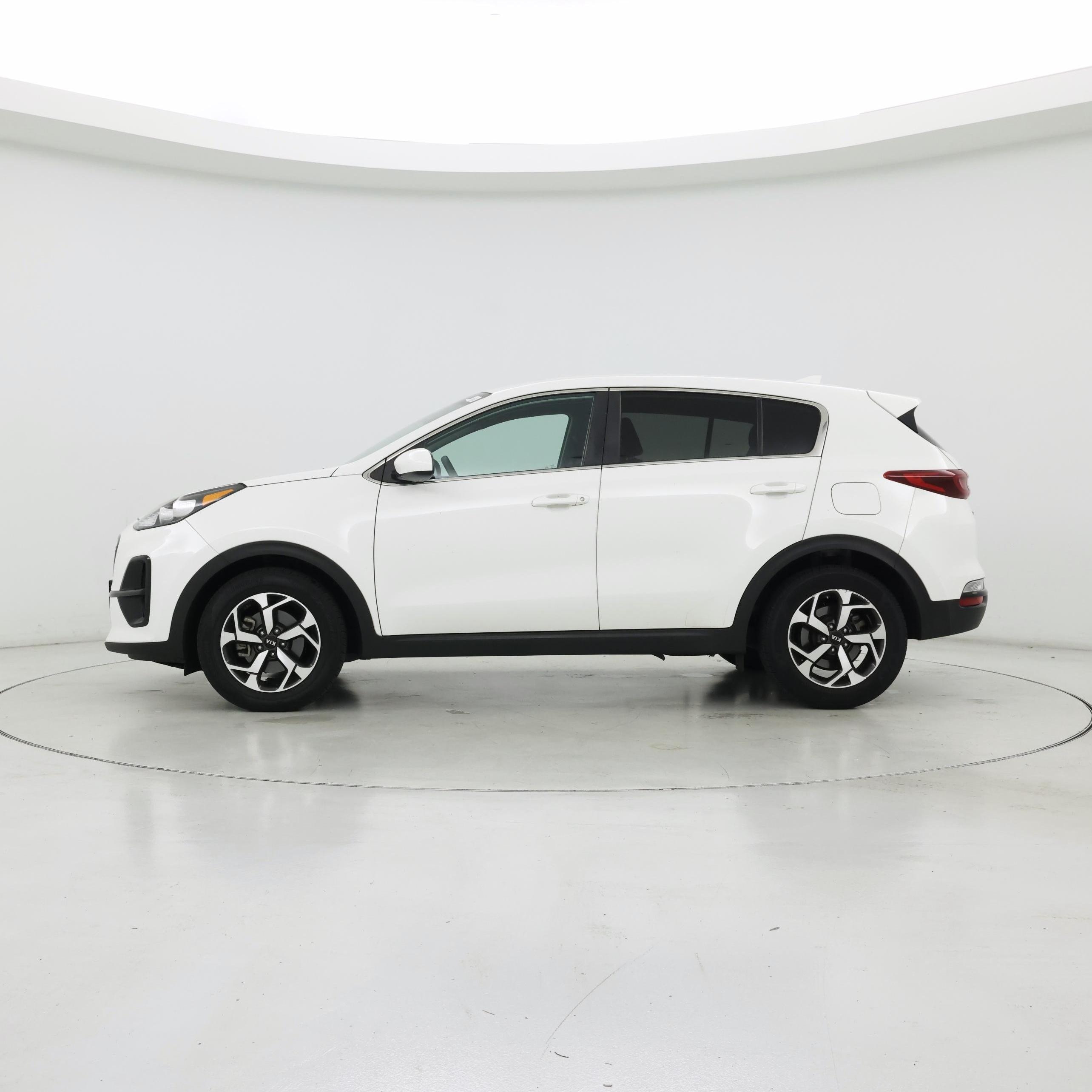 Thumbnail: 2020 Kia Sportage - 3