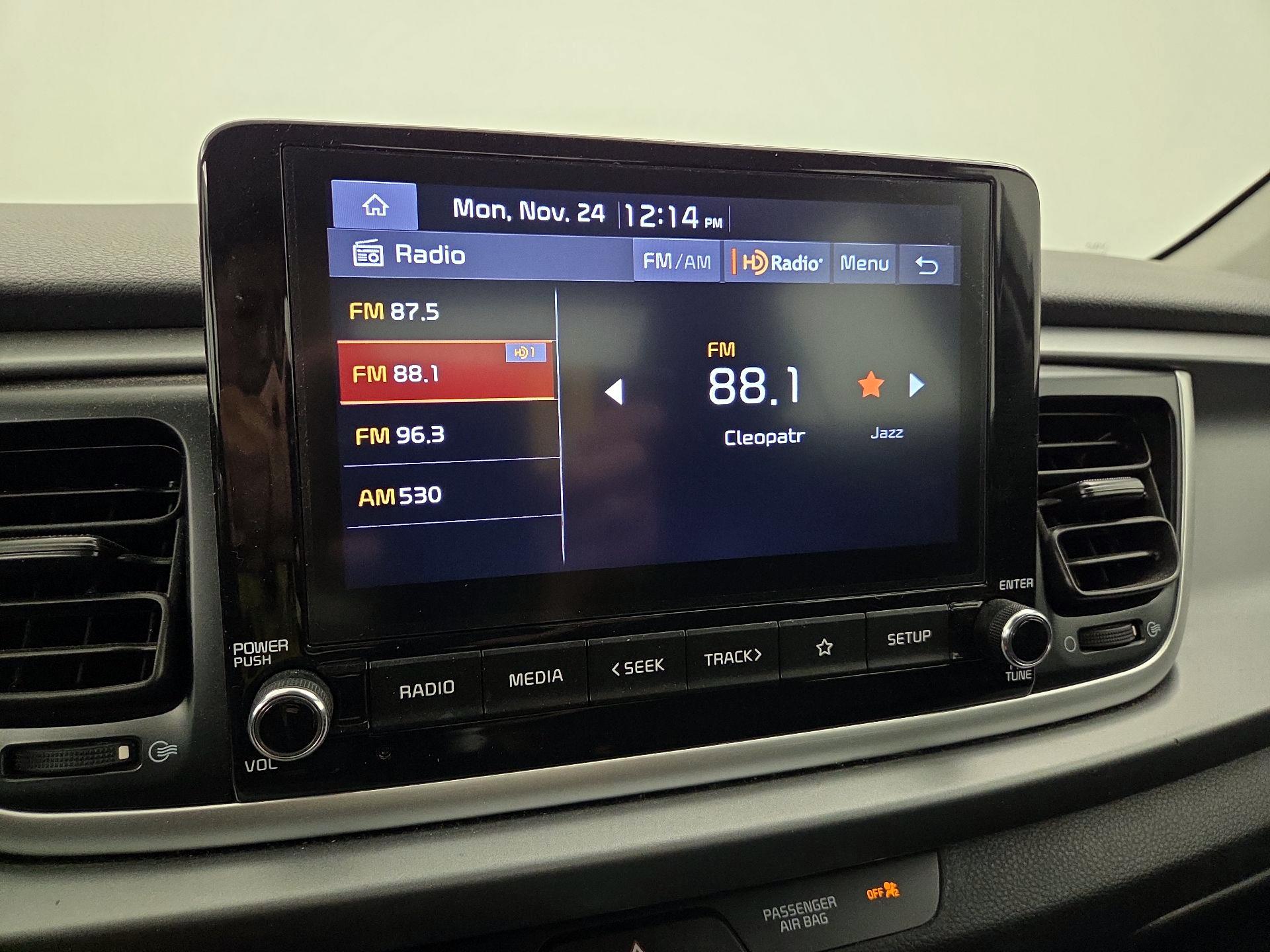 Thumbnail: 2022 Kia Rio - 15