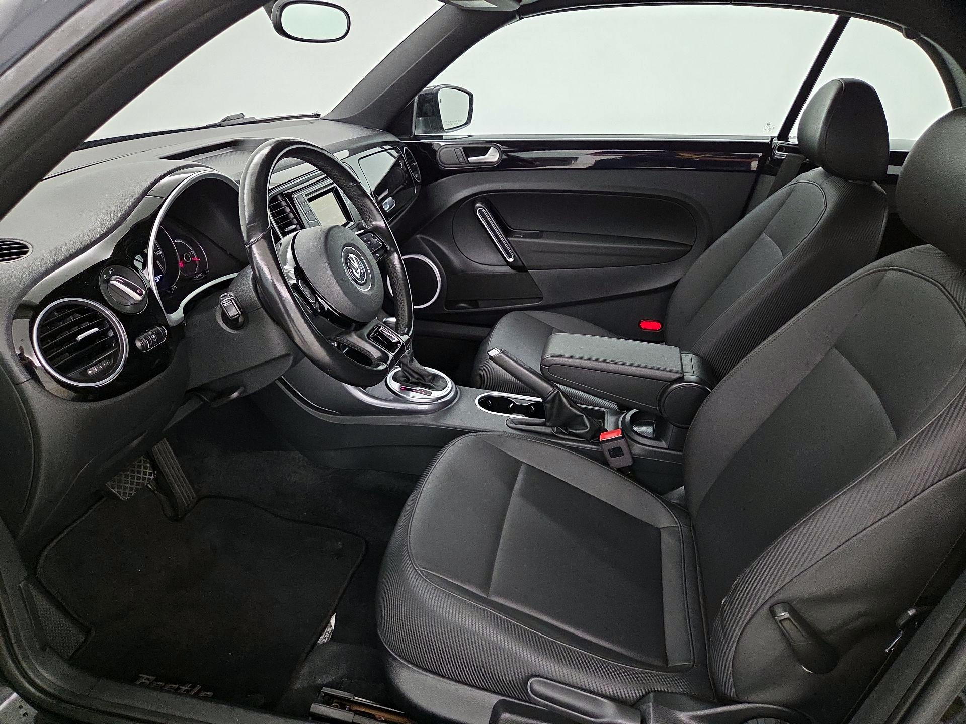 Thumbnail: 2018 Volkswagen Beetle - 11