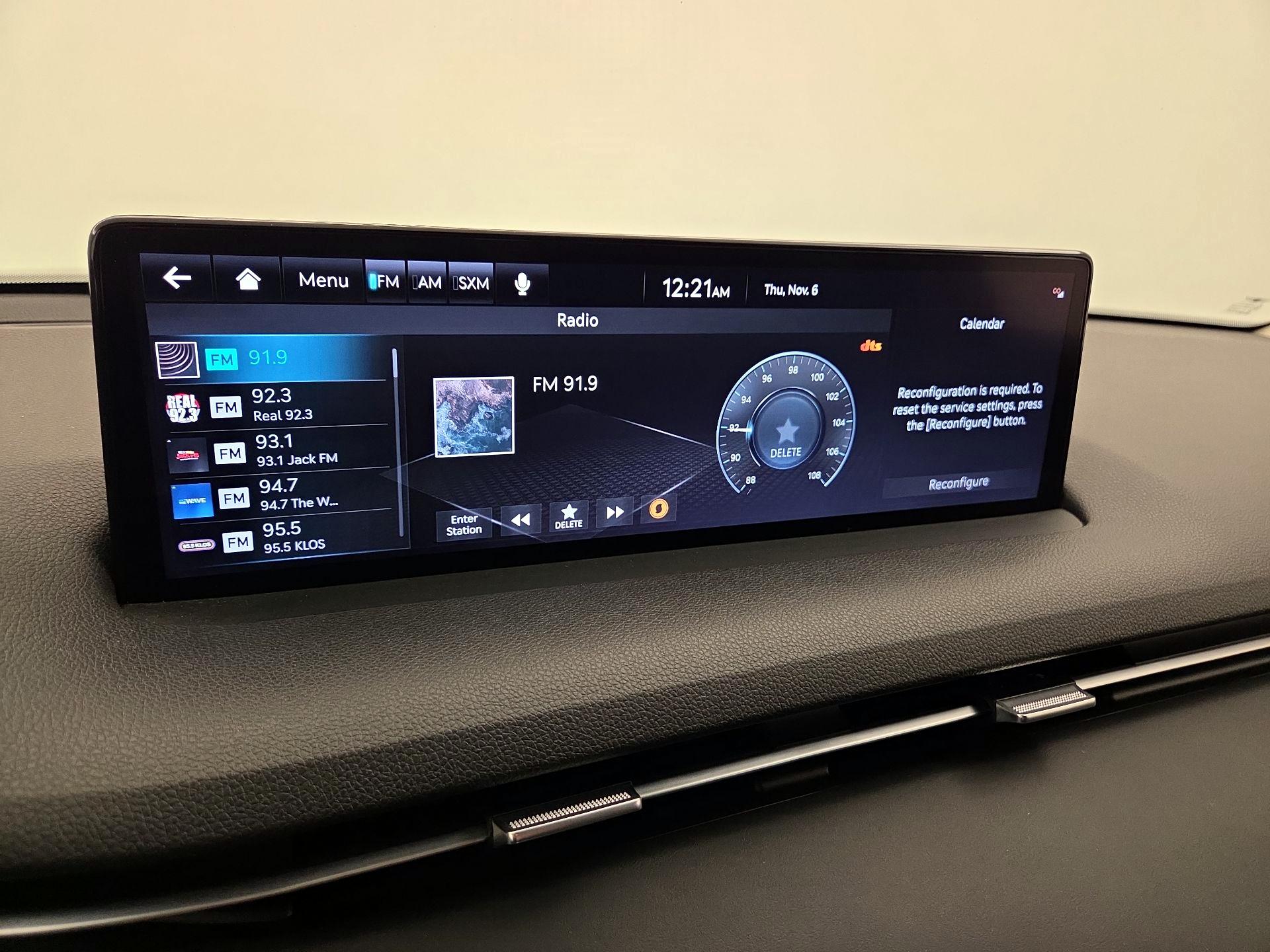 Thumbnail: 2023 Genesis GV70 - 16