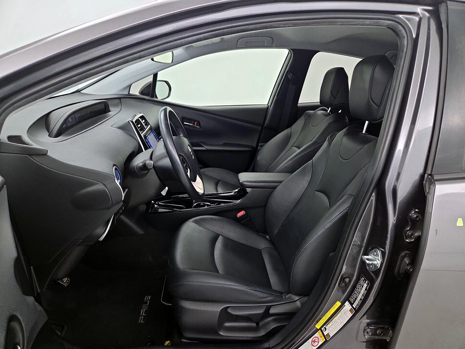 Thumbnail: 2018 Toyota Prius - 11