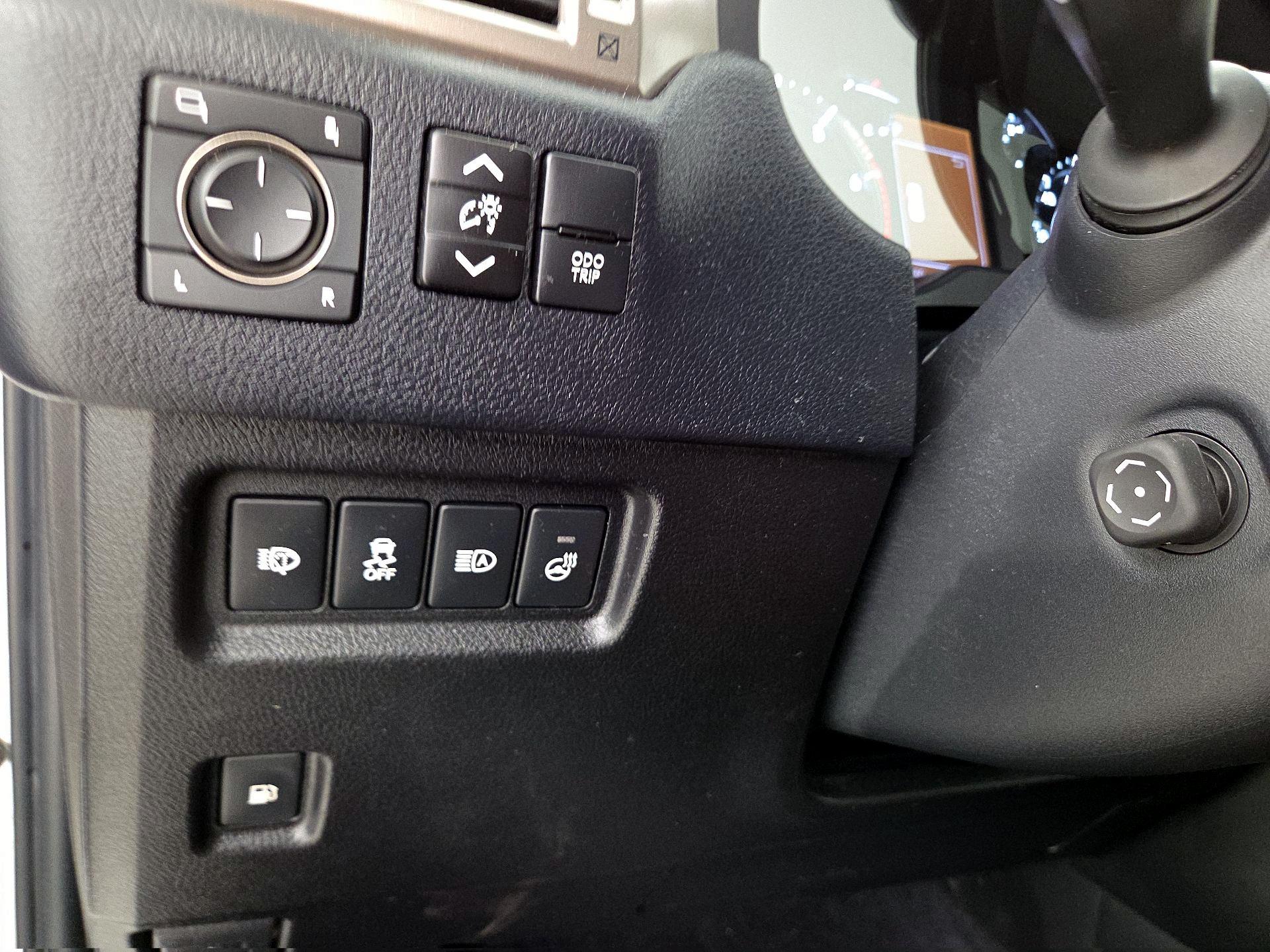 Thumbnail: 2021 Lexus GX - 13