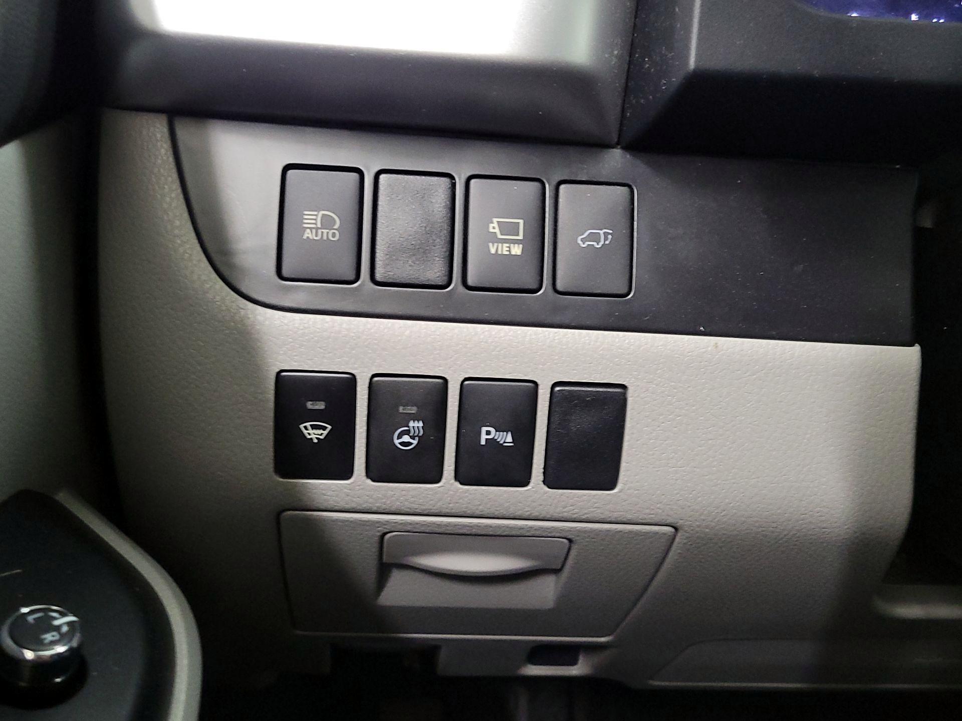 Thumbnail: 2019 Toyota Highlander - 13