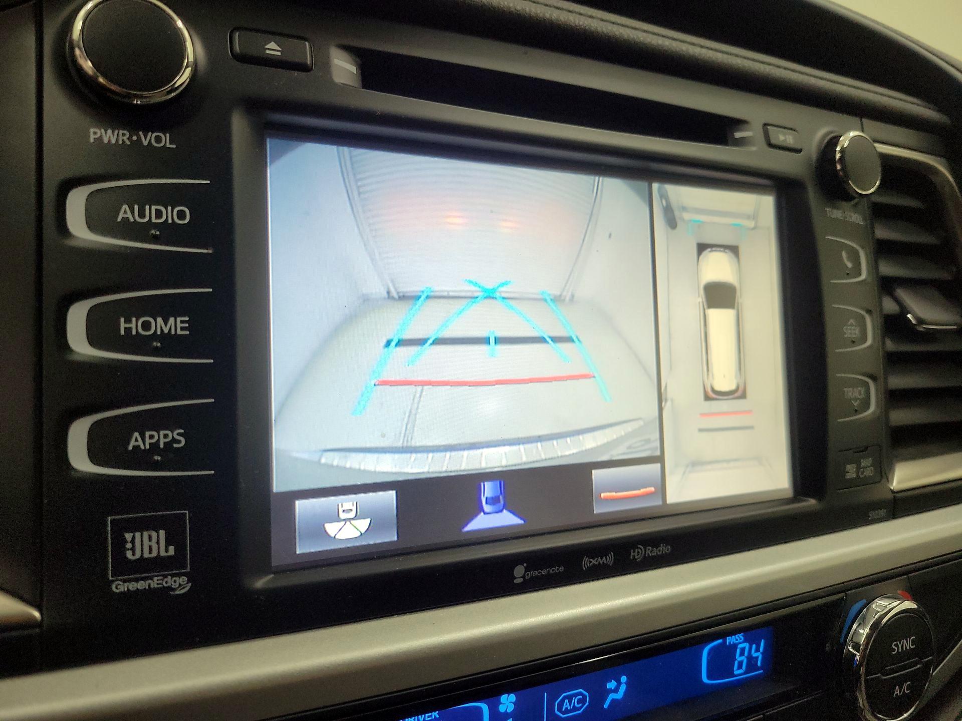 Thumbnail: 2019 Toyota Highlander - 15