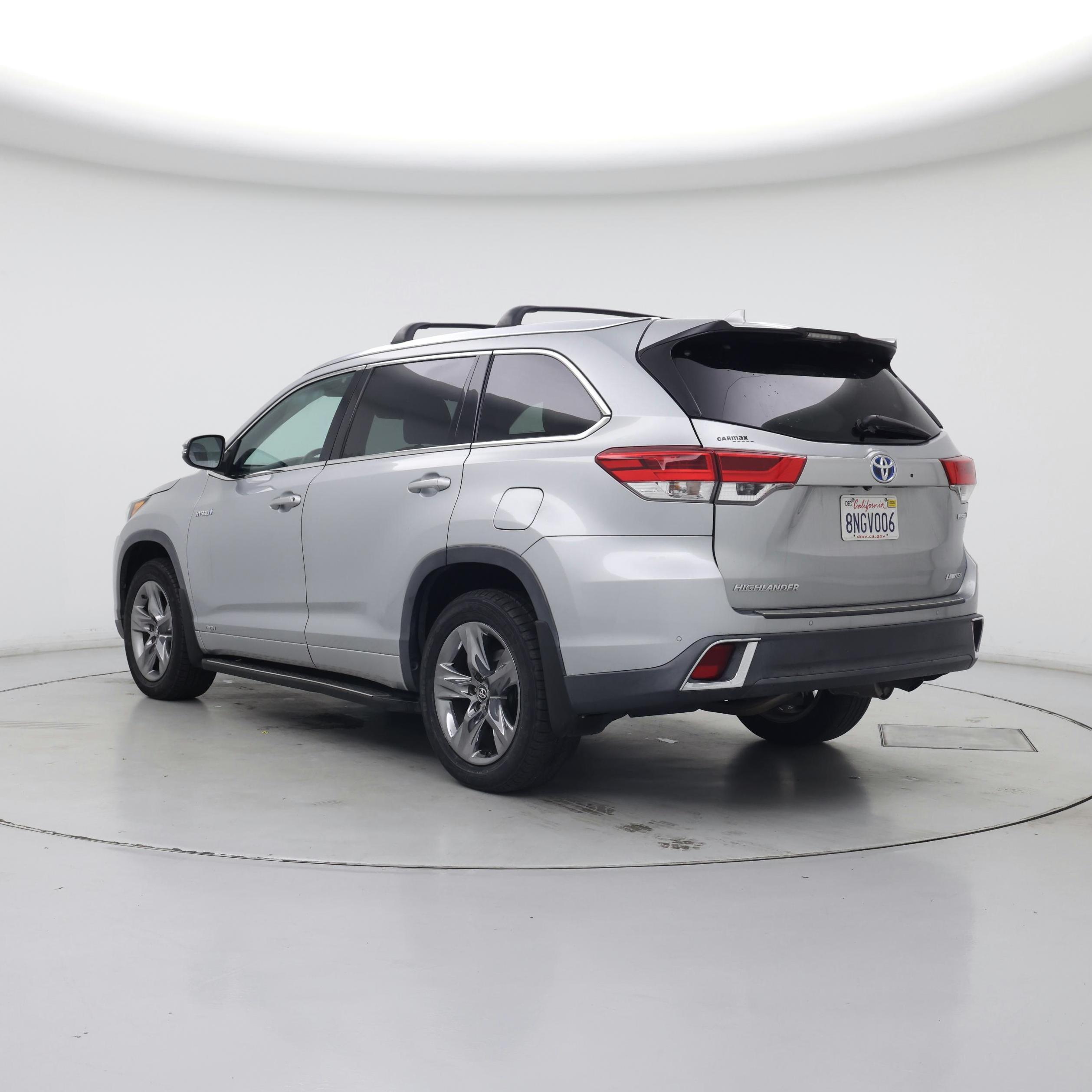 Thumbnail: 2019 Toyota Highlander - 2