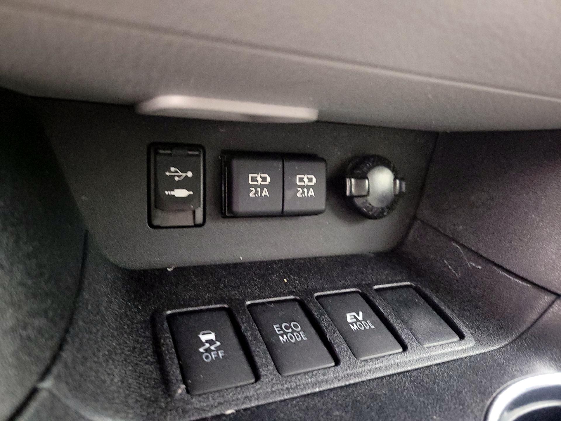 Thumbnail: 2019 Toyota Highlander - 19