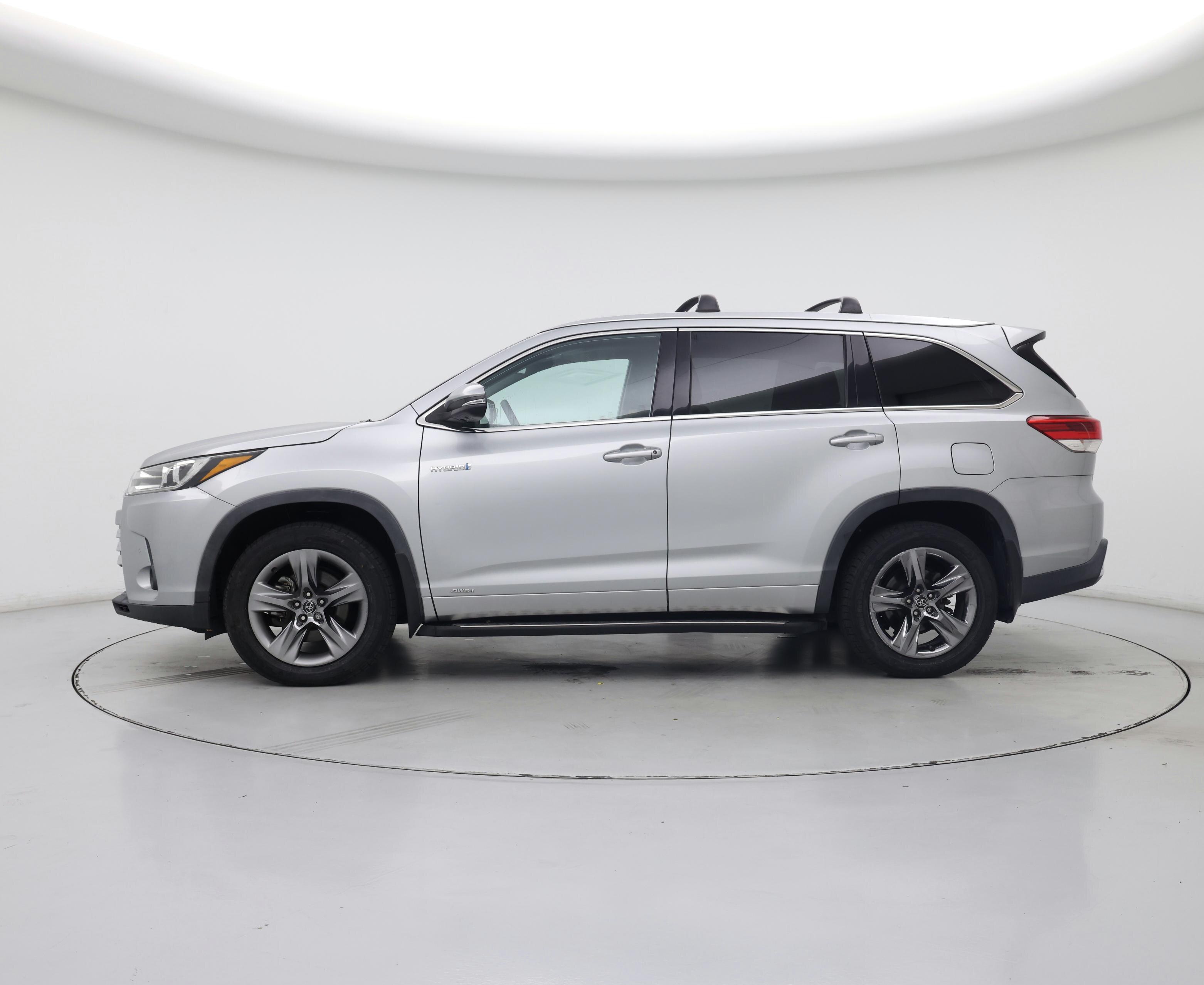 Thumbnail: 2019 Toyota Highlander - 3