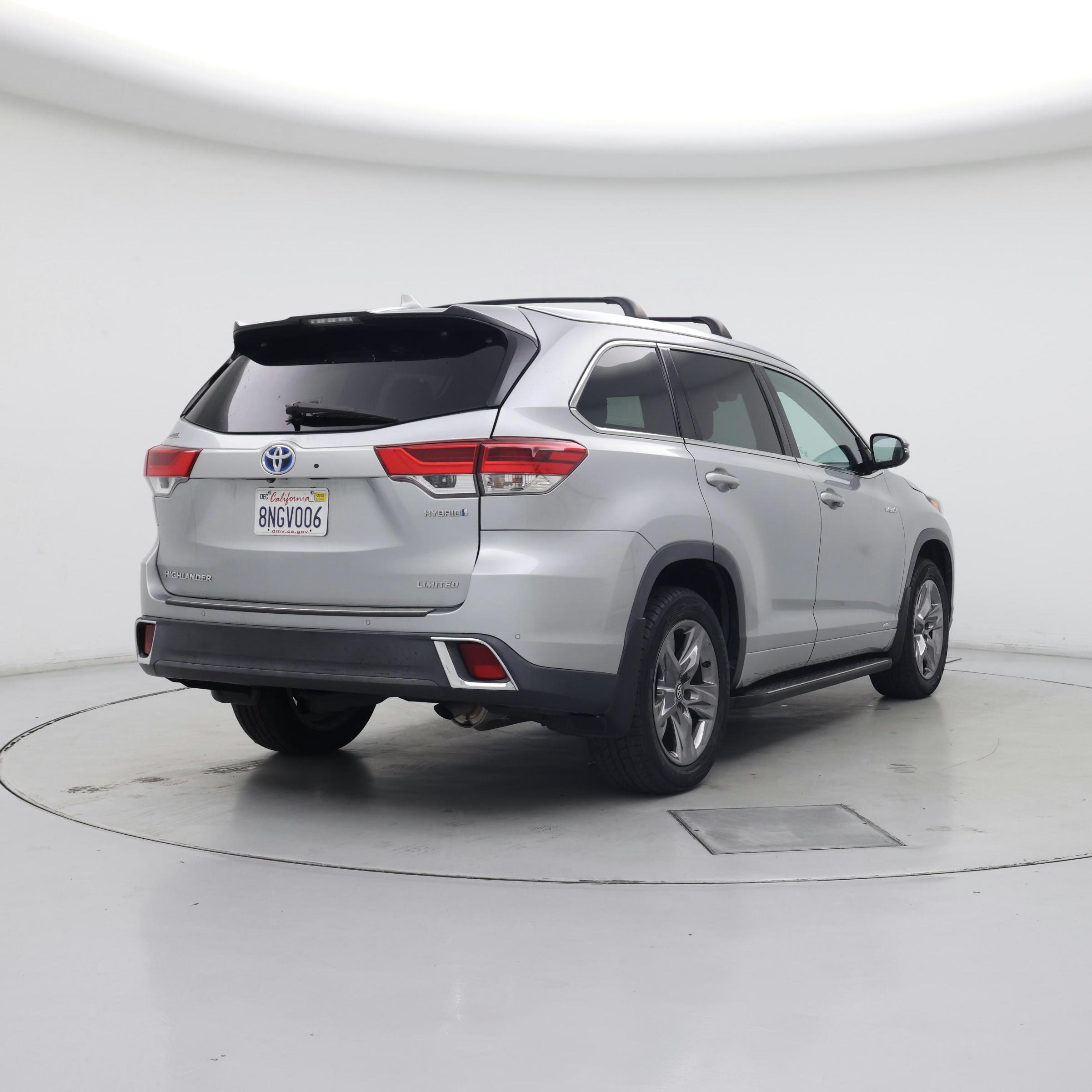 Thumbnail: 2019 Toyota Highlander - 8
