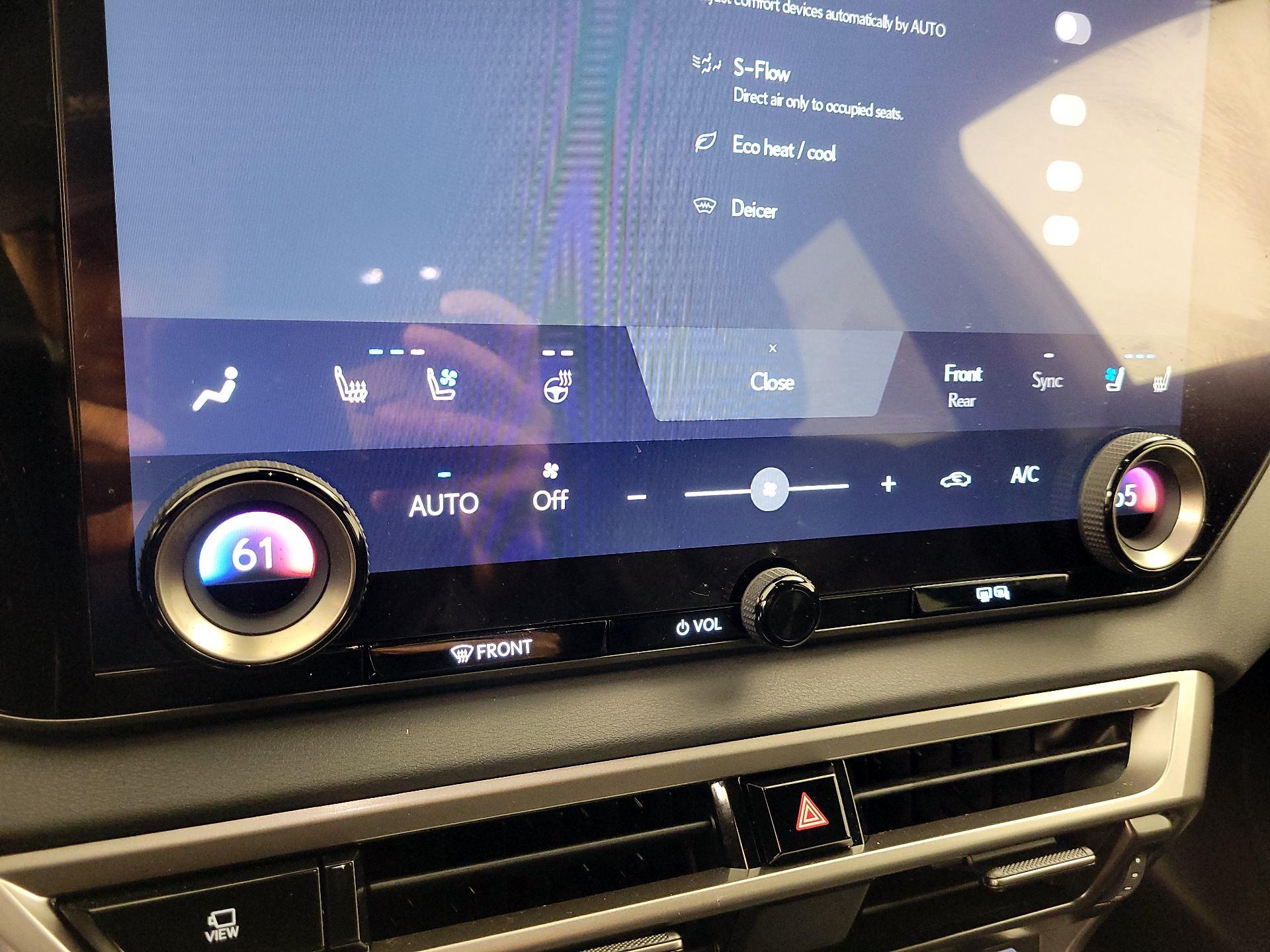 Thumbnail: 2024 Lexus RX - 17