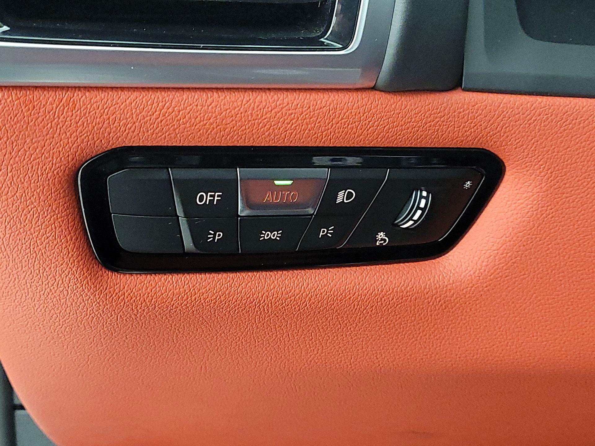 Thumbnail: 2022 BMW 8 Series - 13