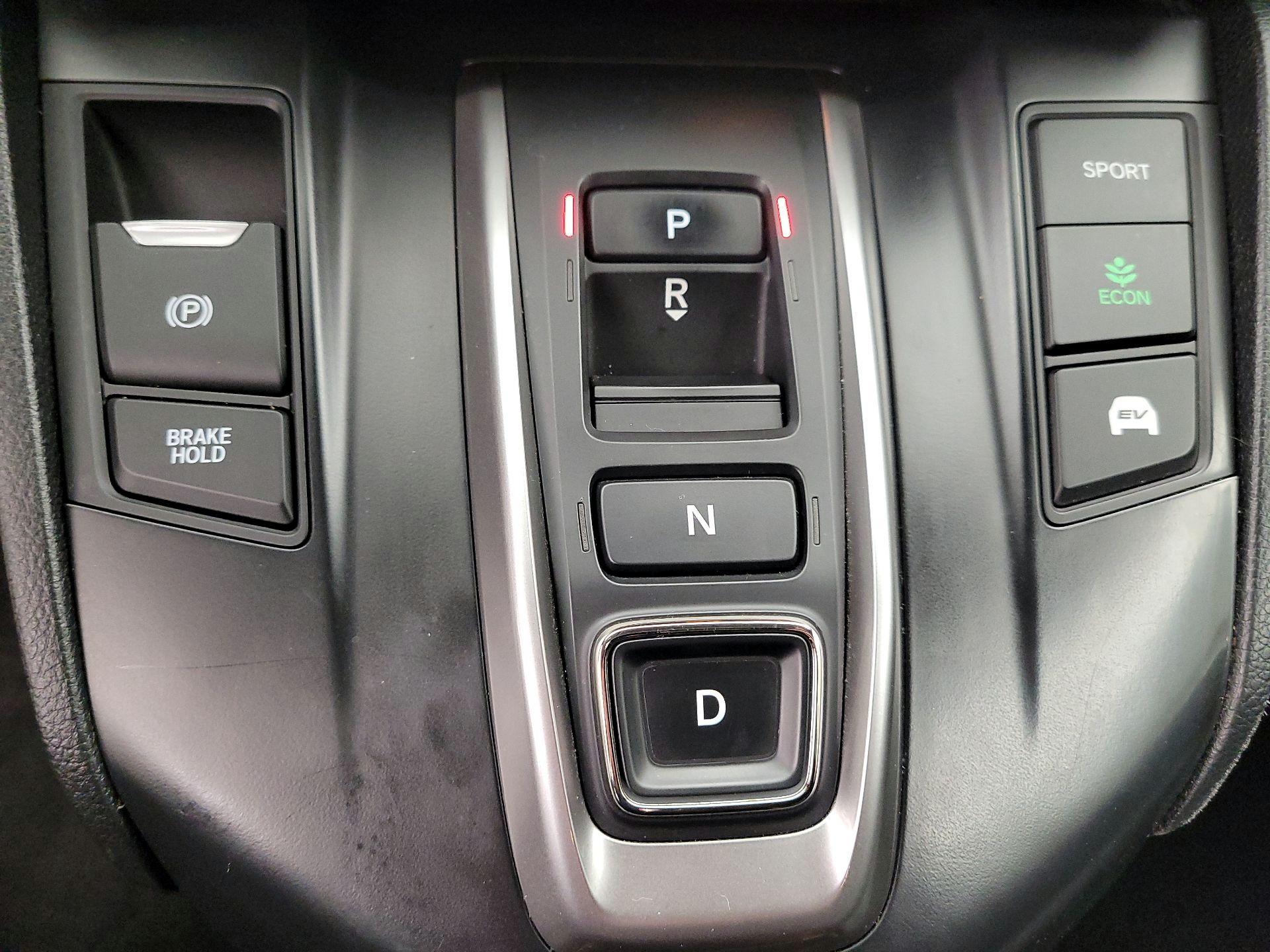 Thumbnail: 2020 Honda CR-V - 18