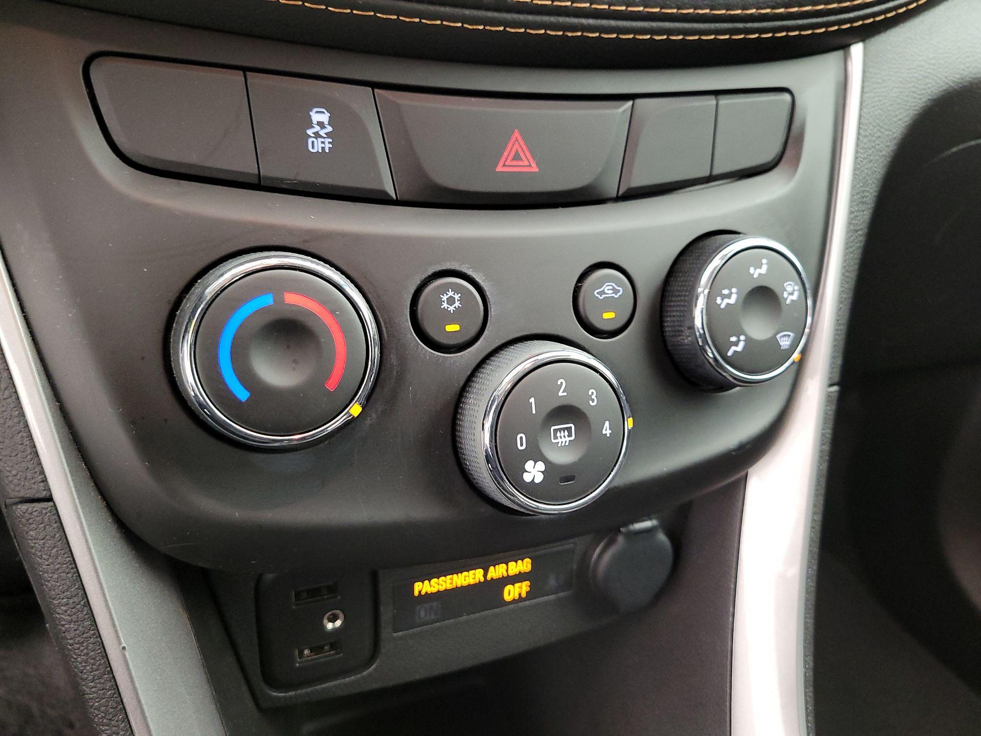 Thumbnail: 2020 Chevrolet Trax - 16