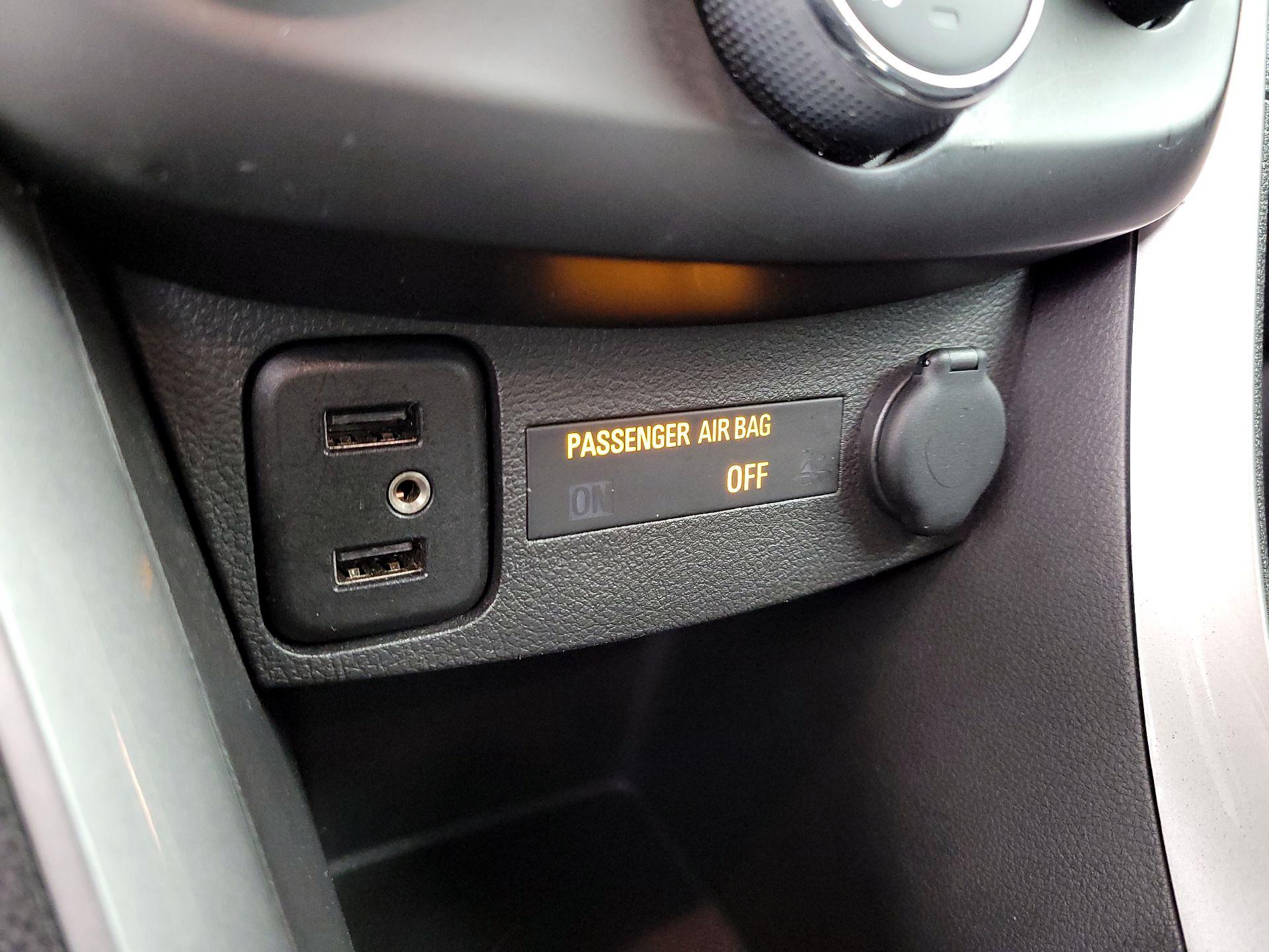 Thumbnail: 2020 Chevrolet Trax - 18