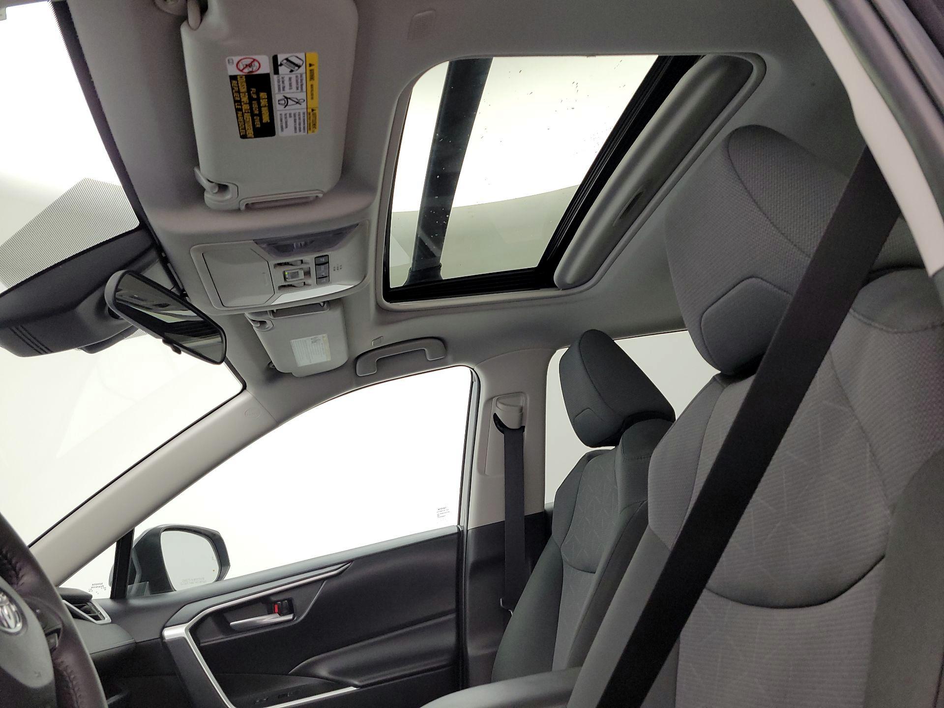 Thumbnail: 2024 Toyota RAV4 - 19