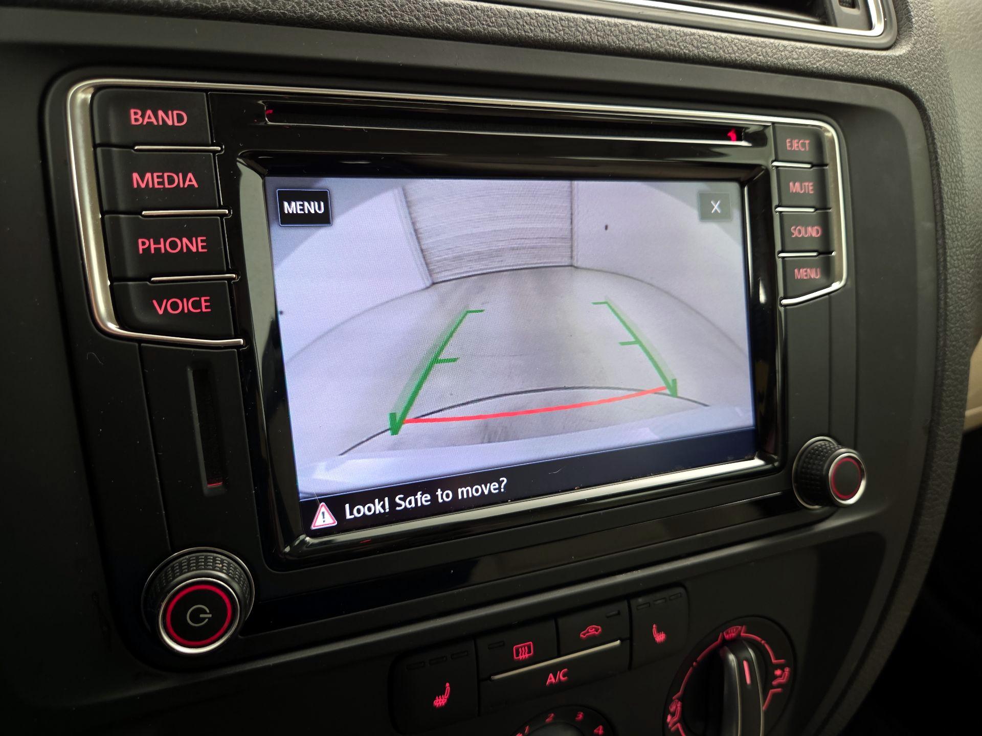 Thumbnail: 2017 Volkswagen Jetta - 14