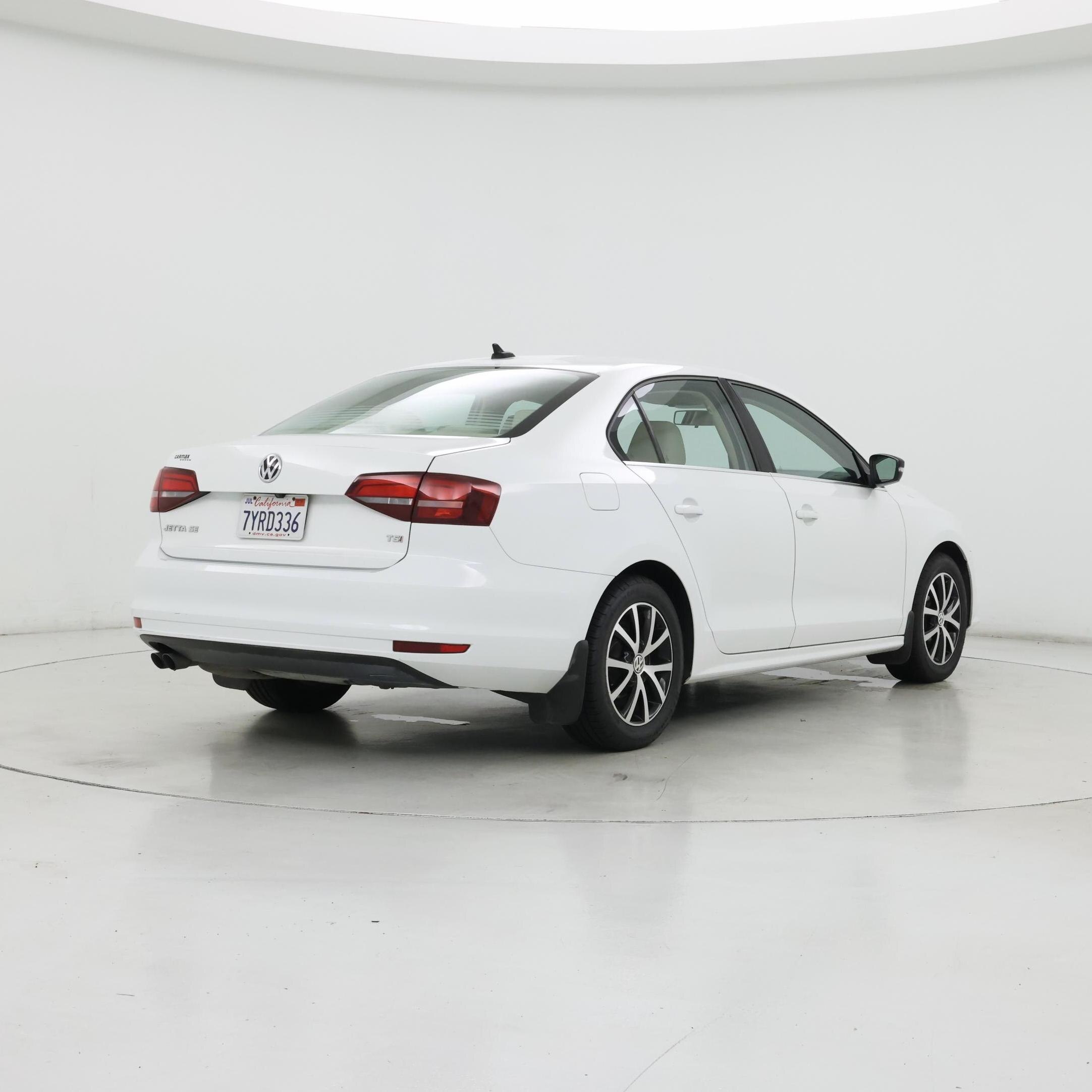 Thumbnail: 2017 Volkswagen Jetta - 8